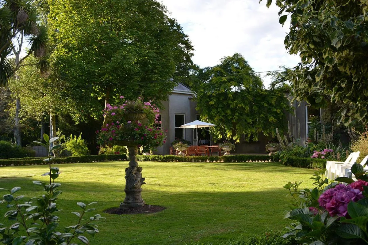 Garden in Tinakilly Country House Hotel