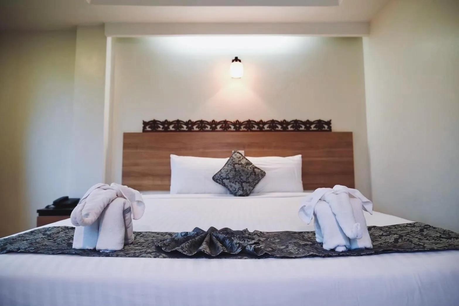 Bed in Narai Iyara Palace