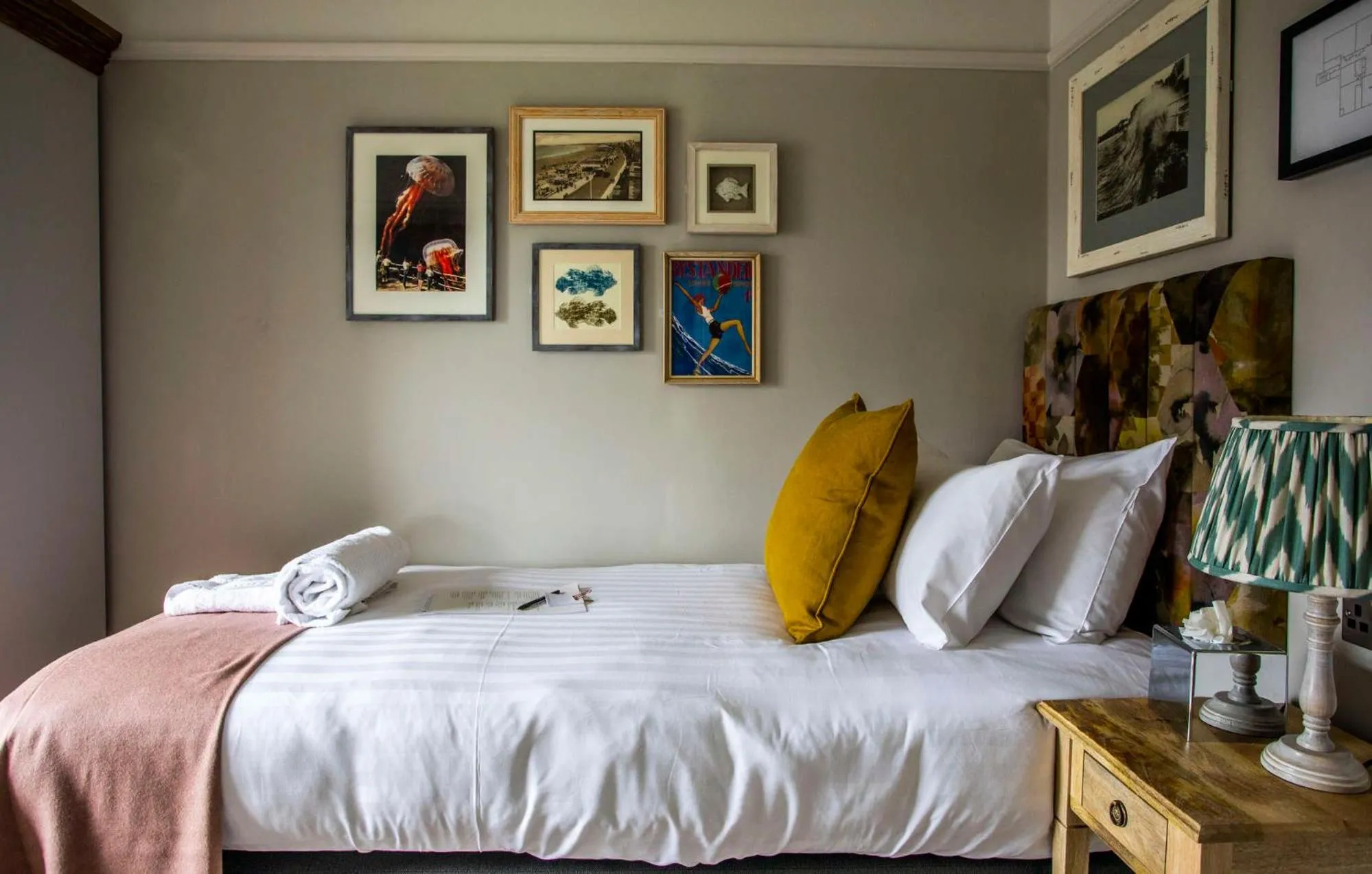 Bedroom, Bed in Dunstan House