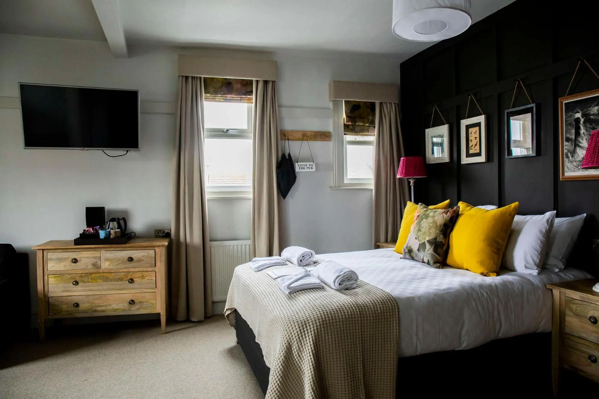 Bedroom, Bed in Dunstan House