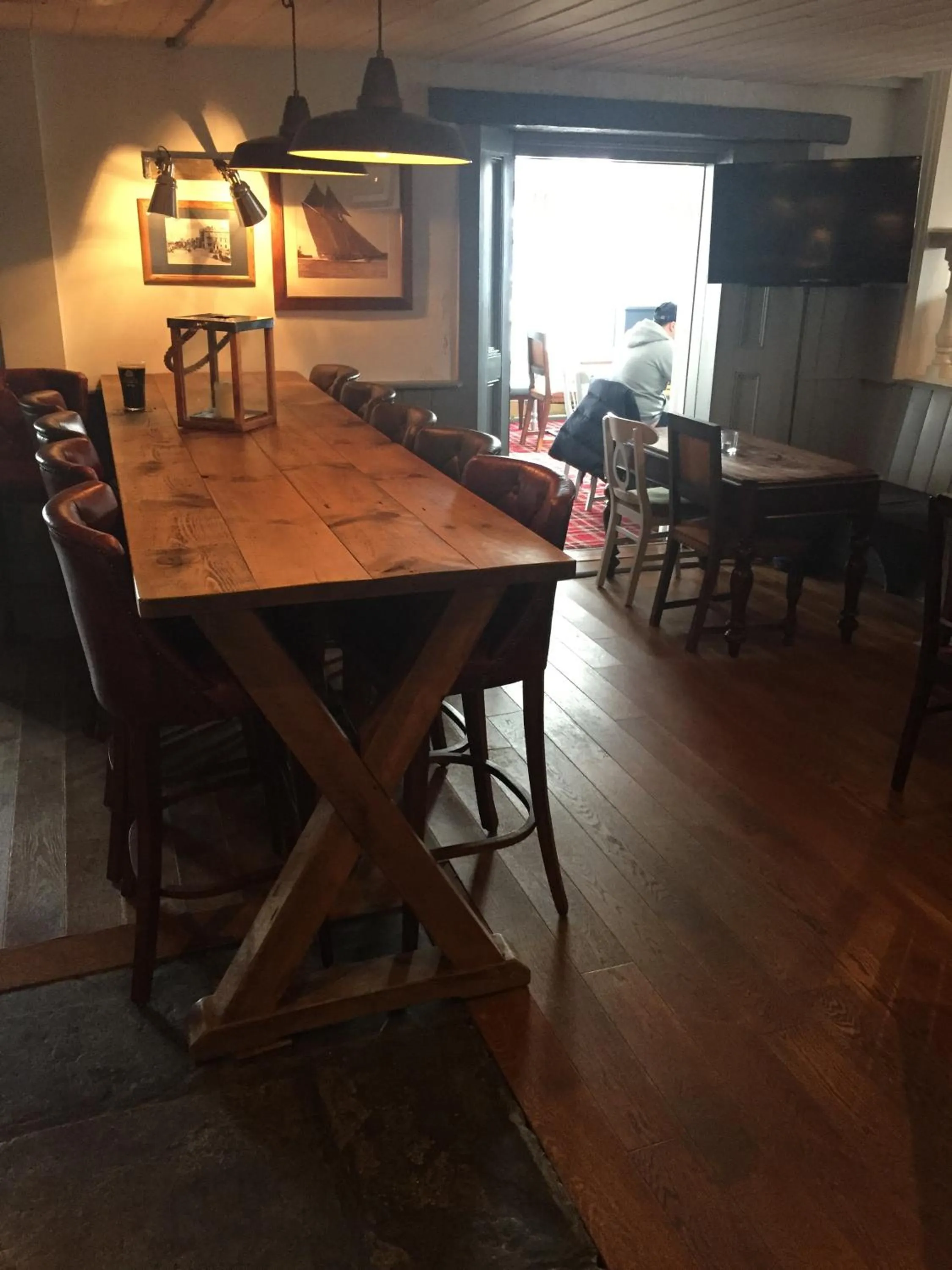 Restaurant/places to eat in Dunstan House