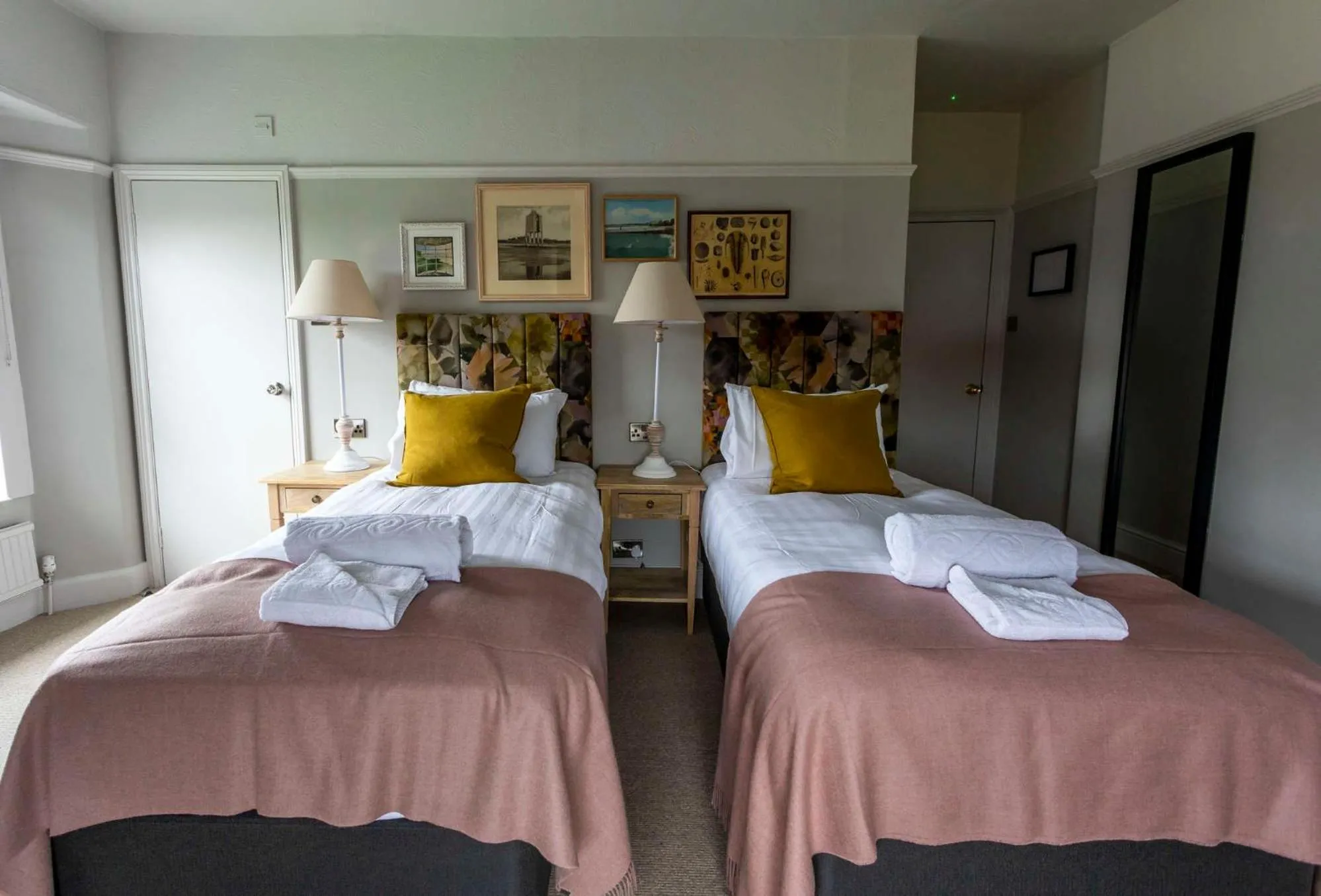 Bedroom, Bed in Dunstan House