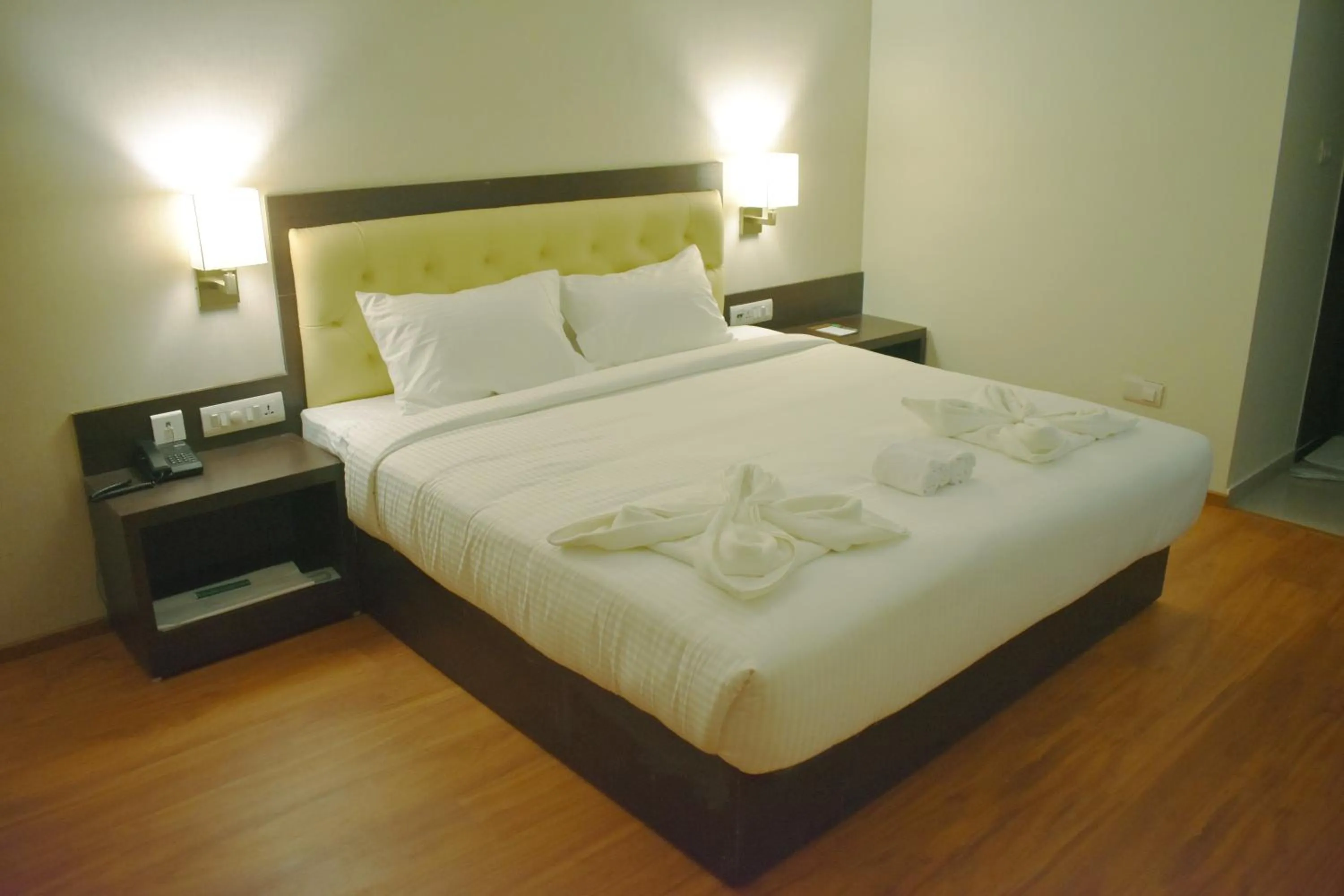 Bedroom, Bed in Grand Arcadia