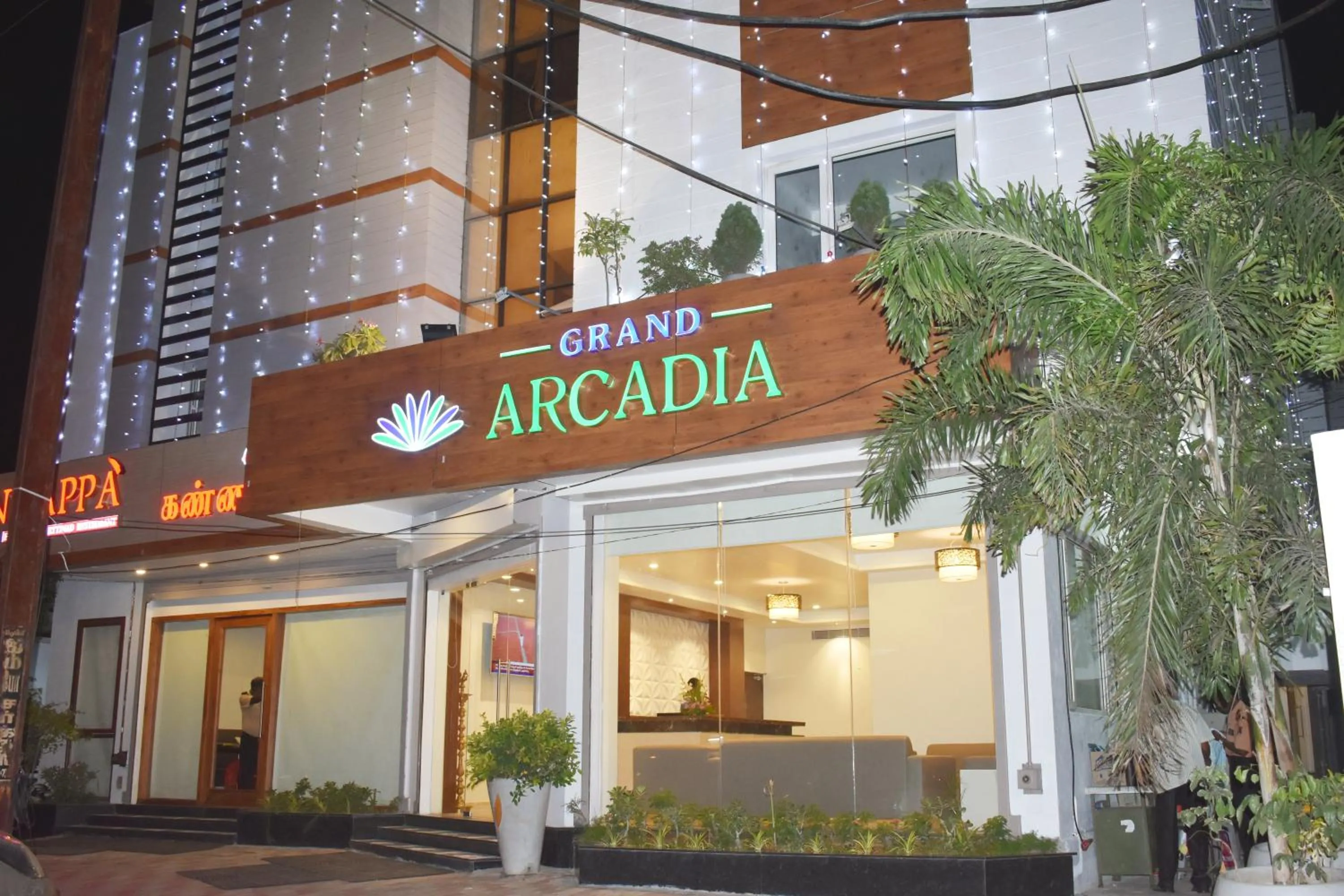Facade/entrance in Grand Arcadia