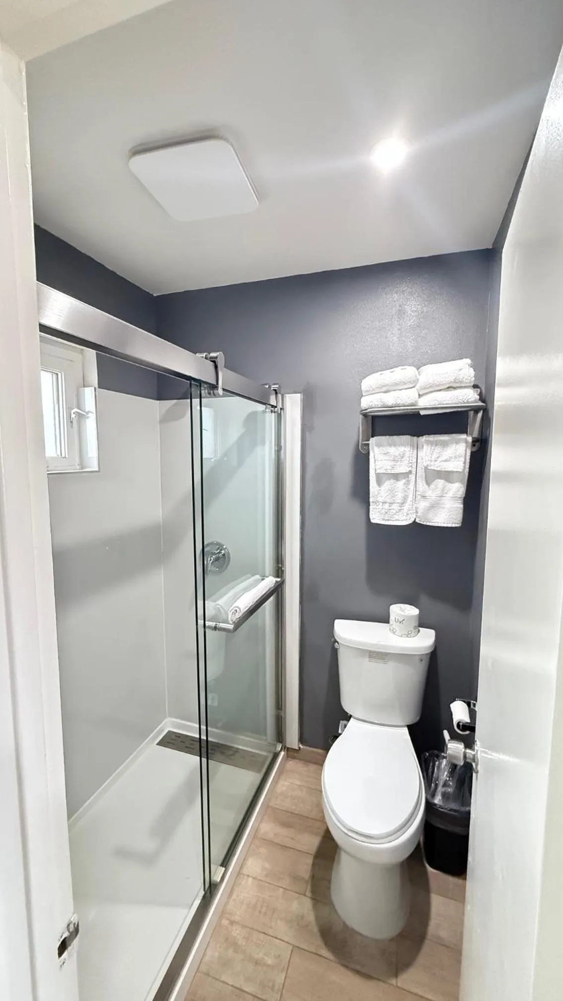 Fireside Inn By The Beach Boardwalk & Bowling