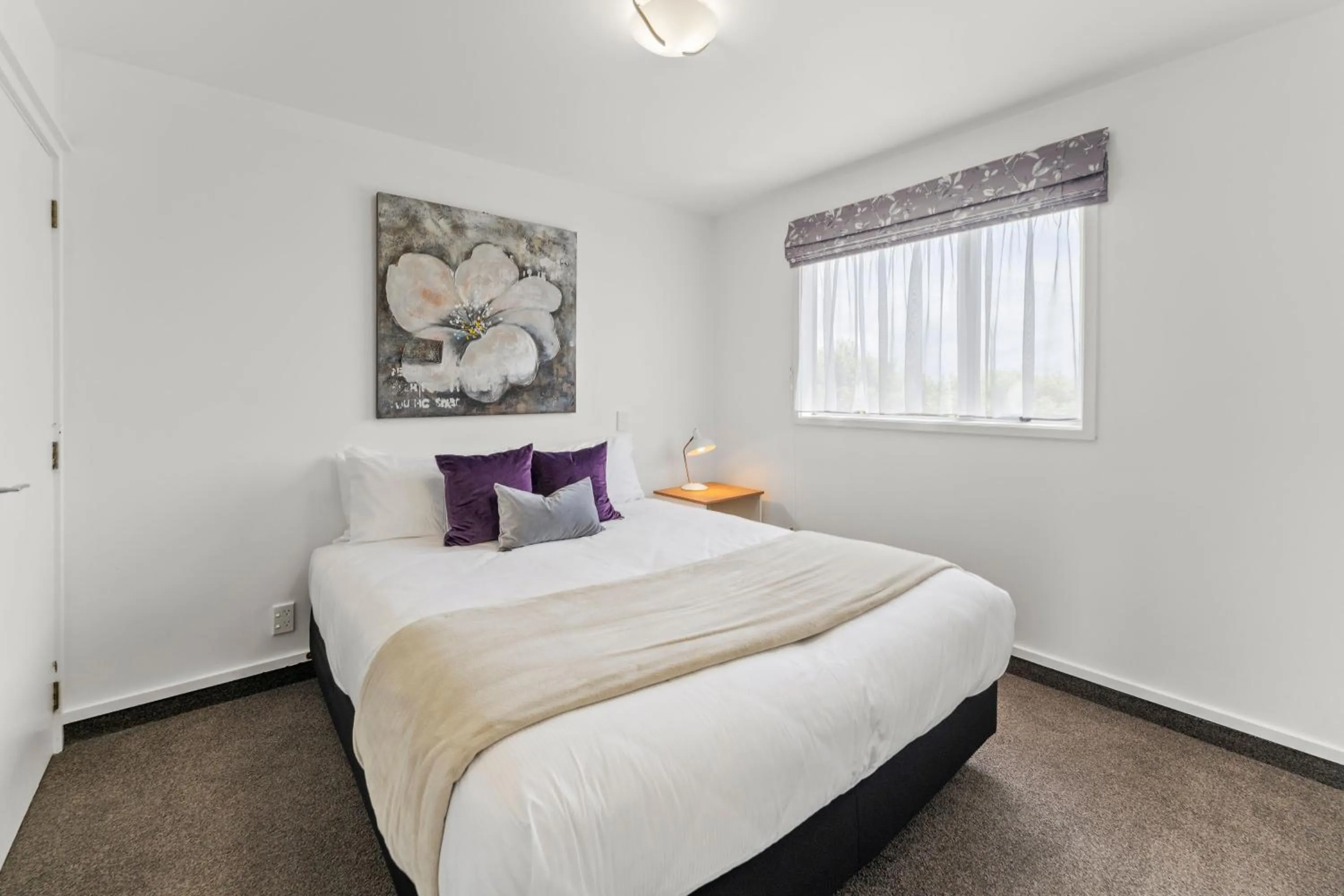 Photo of the whole room, Bed in Greens Motel