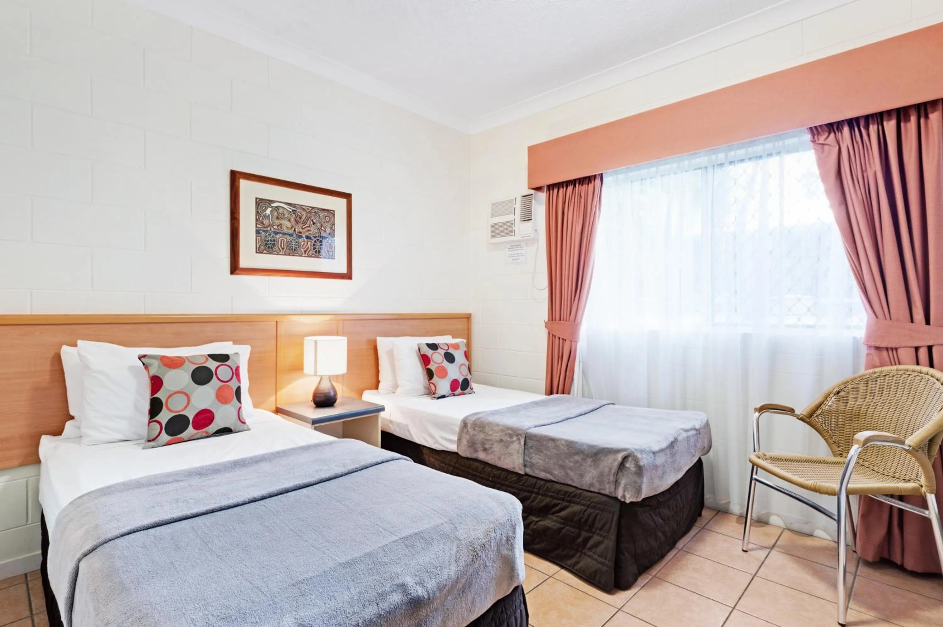 Bedroom, Bed in Cairns Queens Court