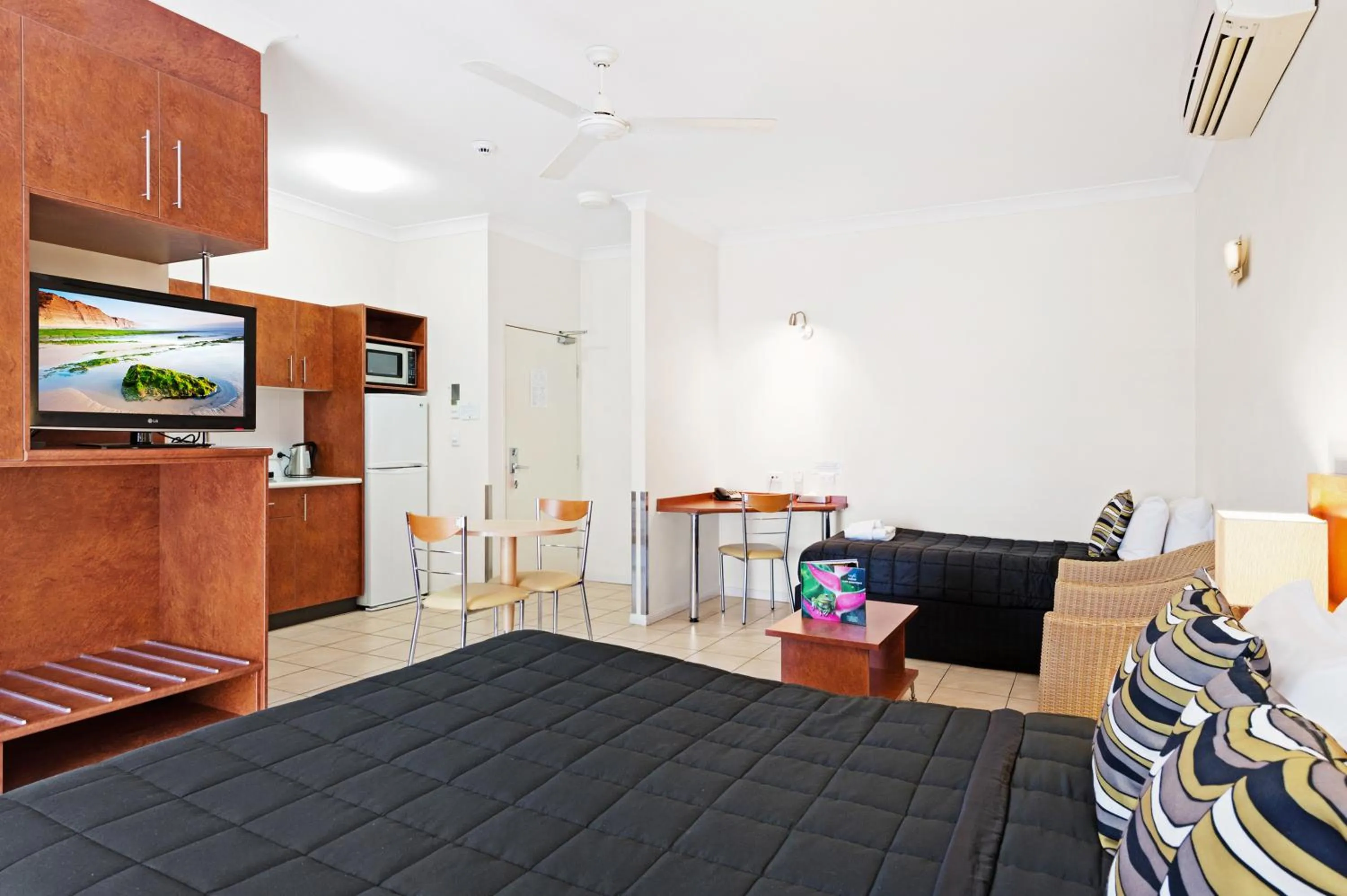 Bedroom in Cairns Queens Court