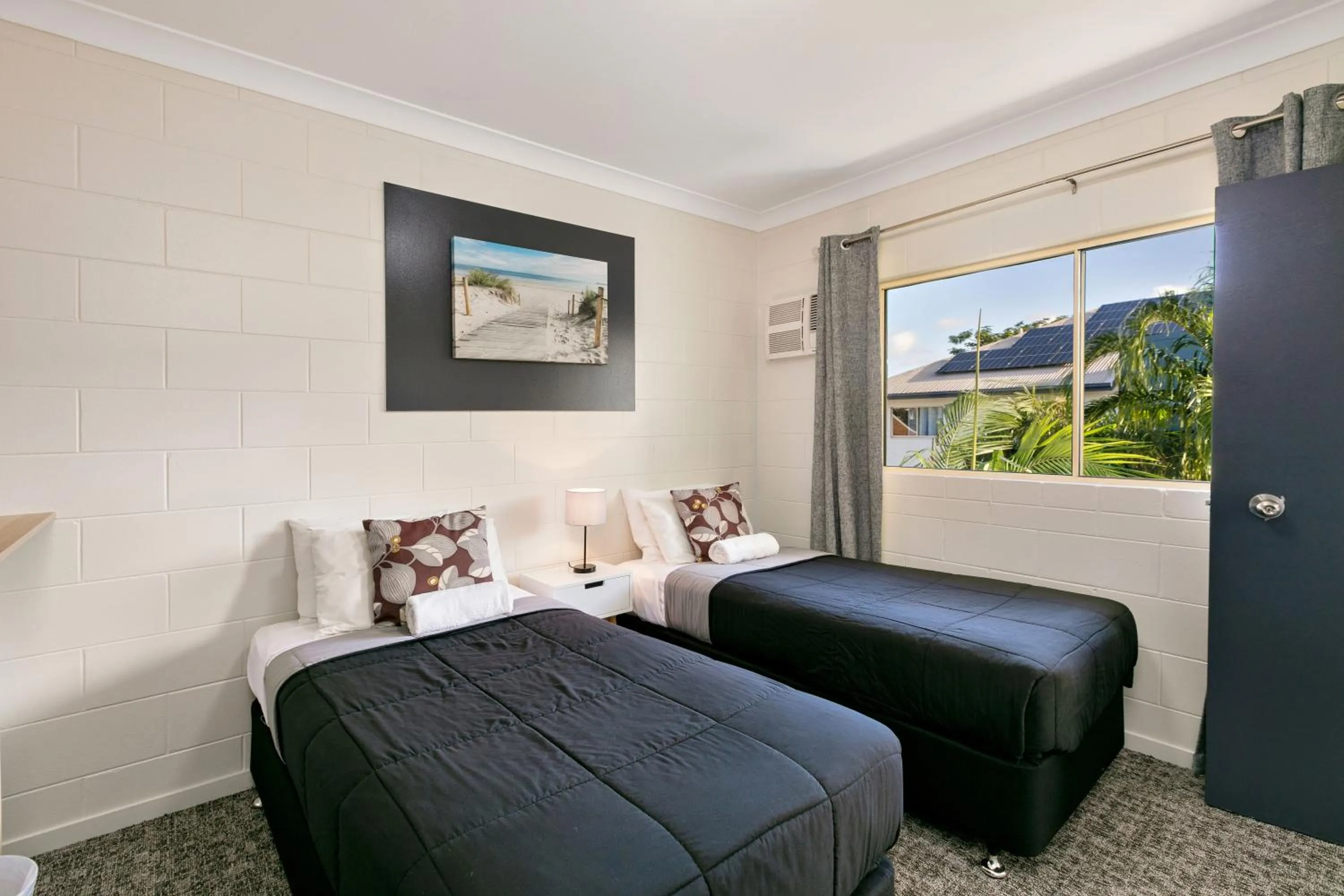 Family, Bed in Cairns Queens Court