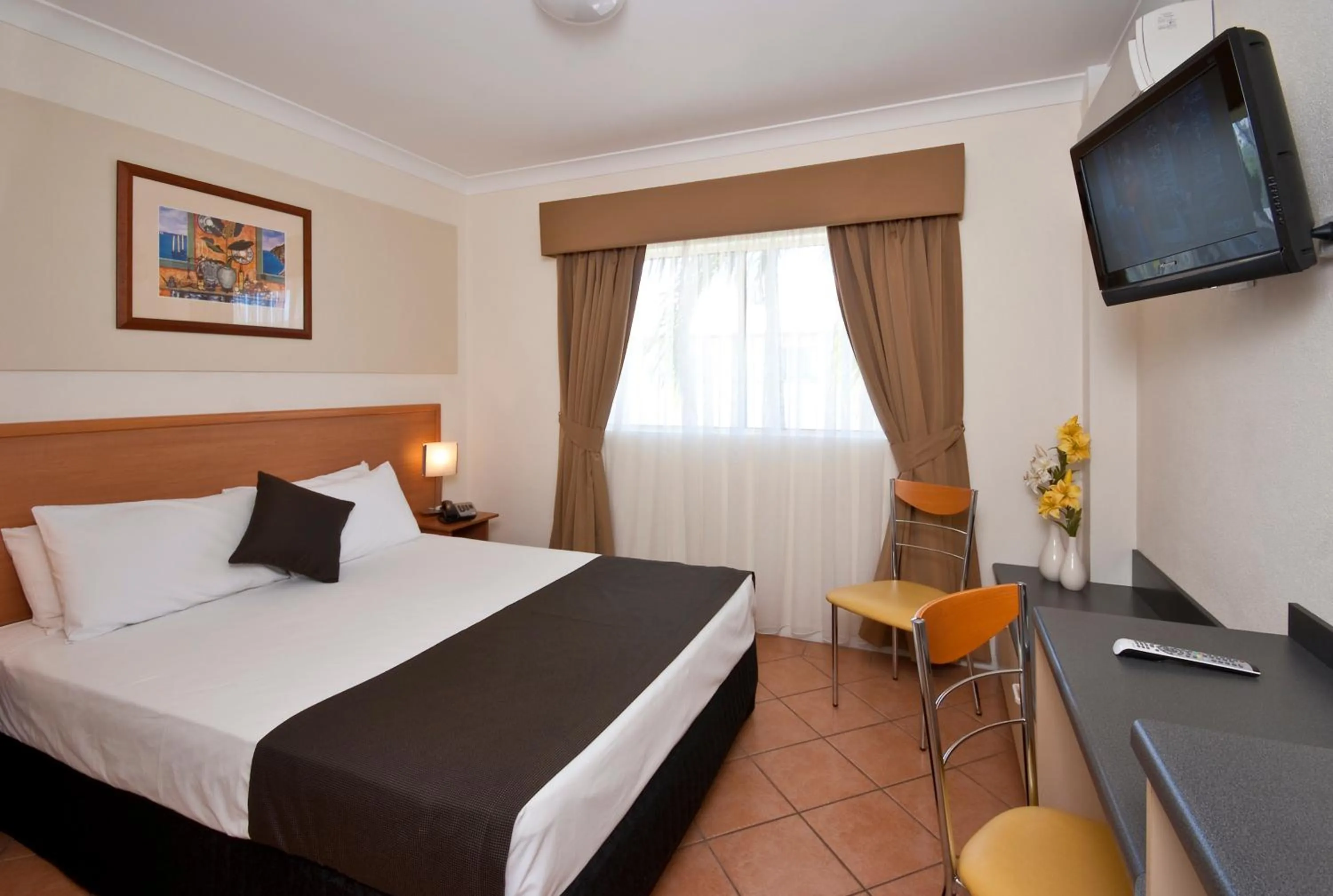 Bed in Cairns Queens Court