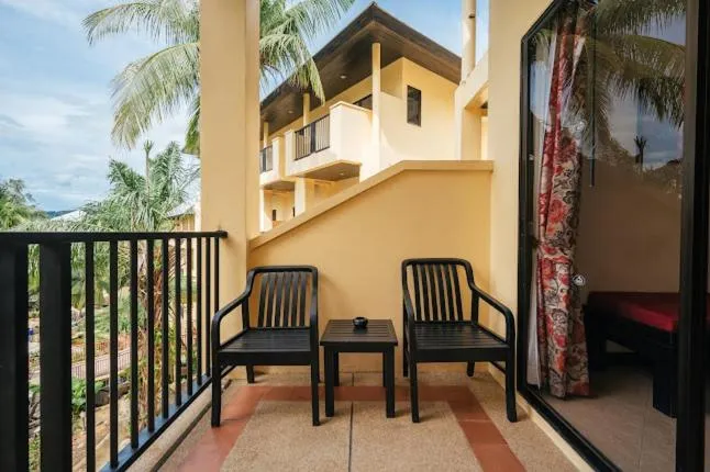 Balcony/Terrace in Horizon Karon Beach Resort & Spa