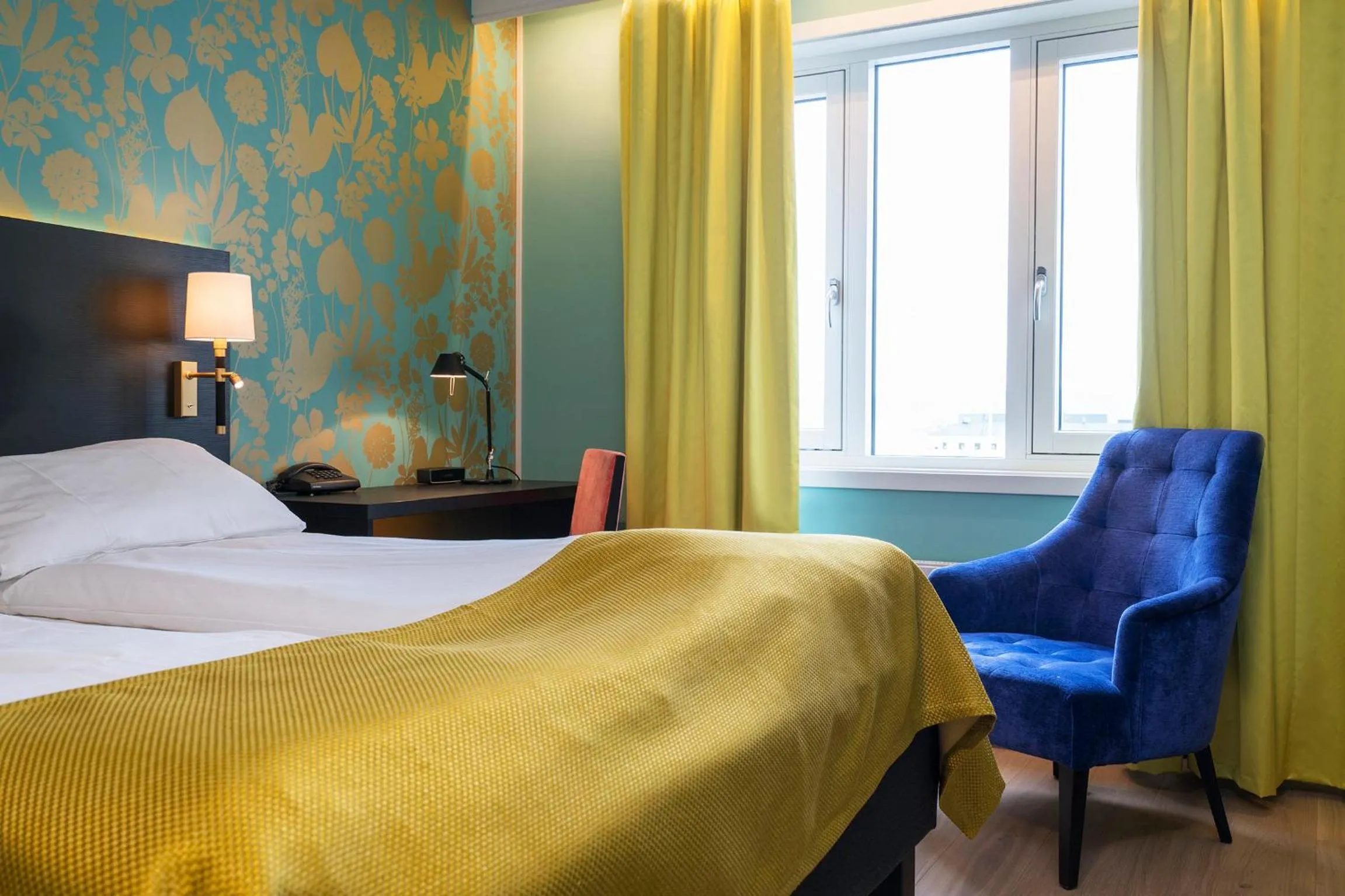 Seating area, Bed in Thon Hotel Nidaros