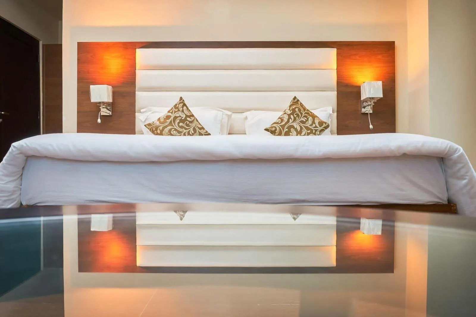 Bedroom, Bed in Ganpati Hotel Katra