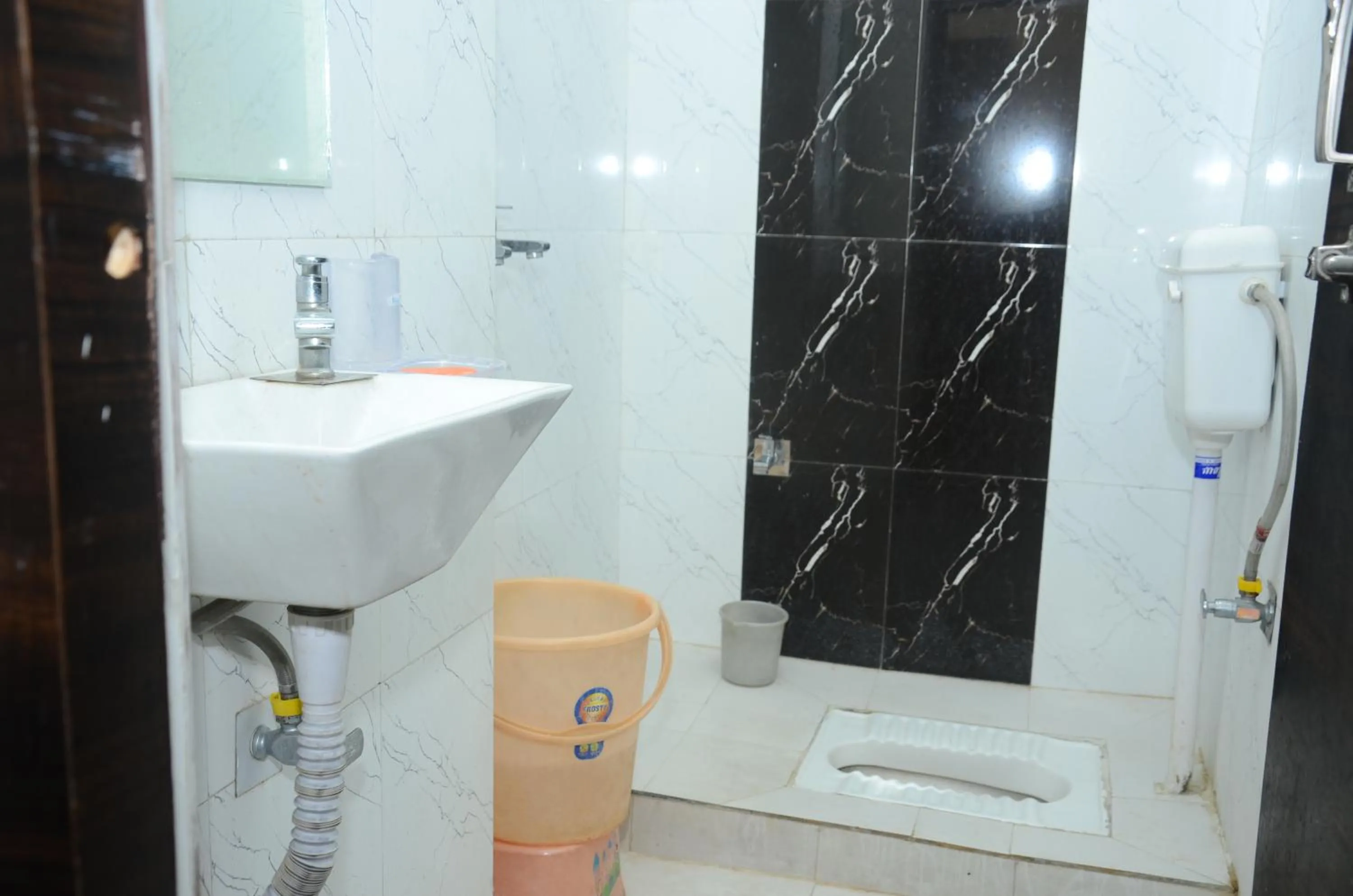 Ashiyana Inn Hotel