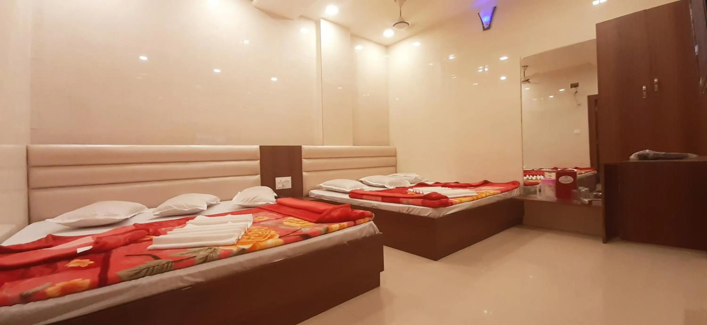 Bed in Ashiyana Inn Hotel