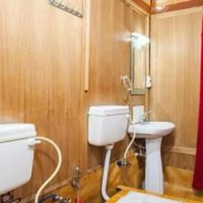 Bathroom in S Group Of Houseboat