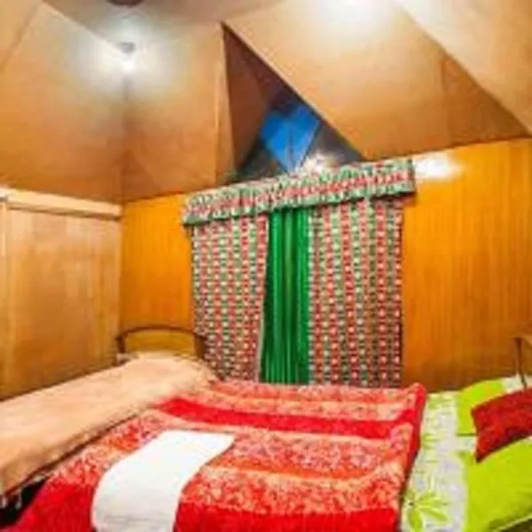 Bedroom, Bed in S Group Of Houseboat