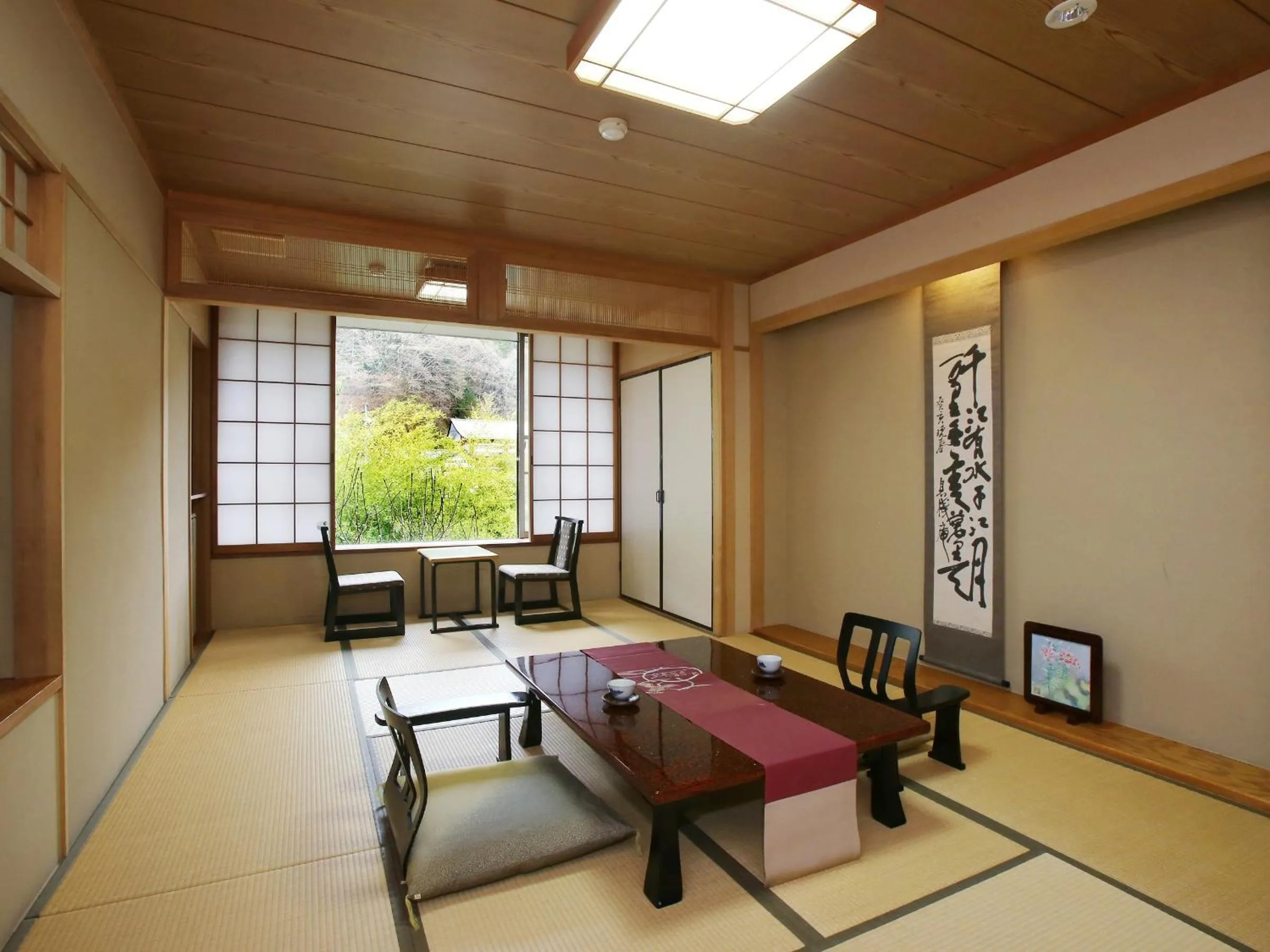 Photo of the whole room in Kisoji no Yado Iwaya