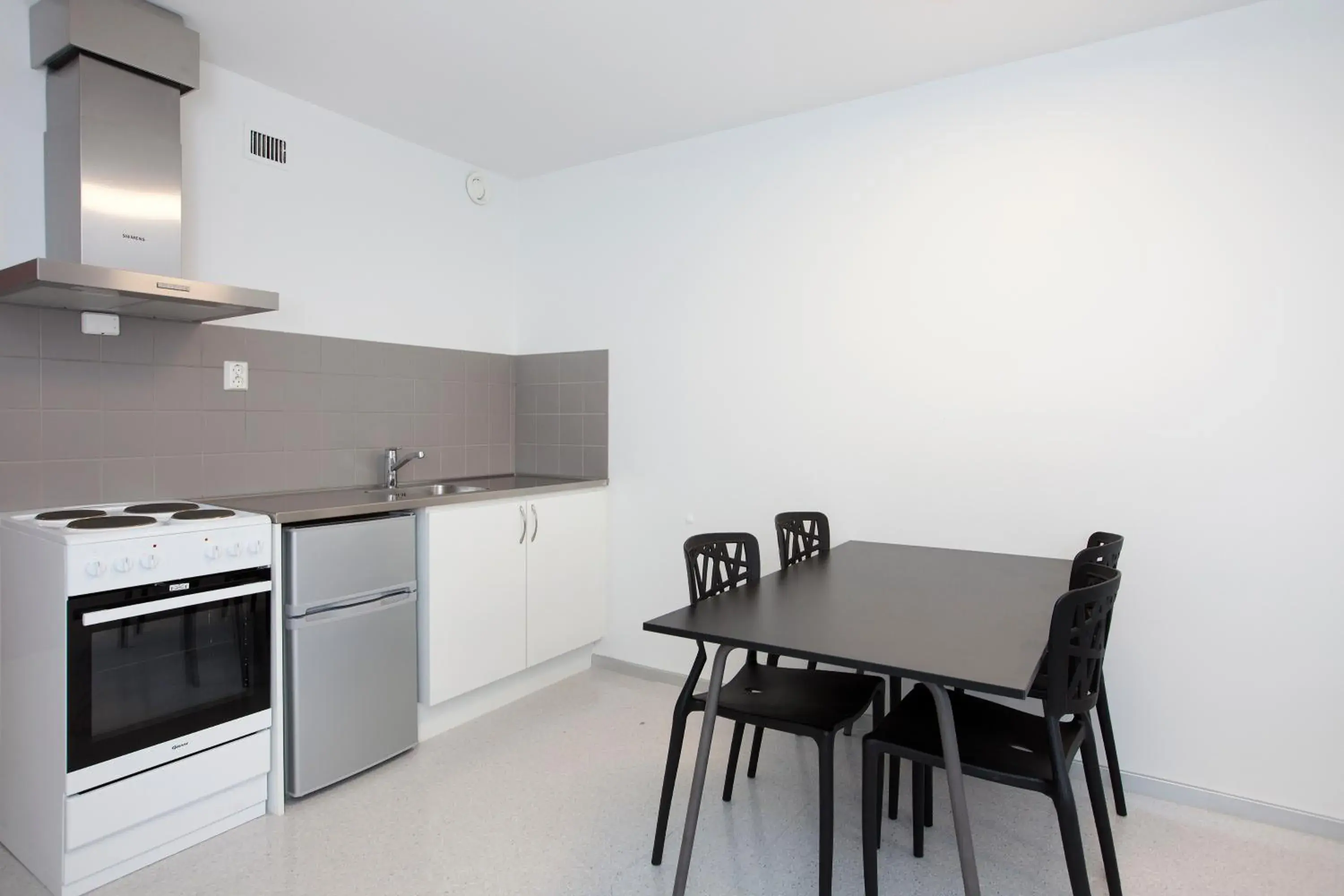 Single Bed in 8-Bed Dormitory Room in Anker Hostel Single Bed in 8-Bed Dormitory Room in Anker Hostel