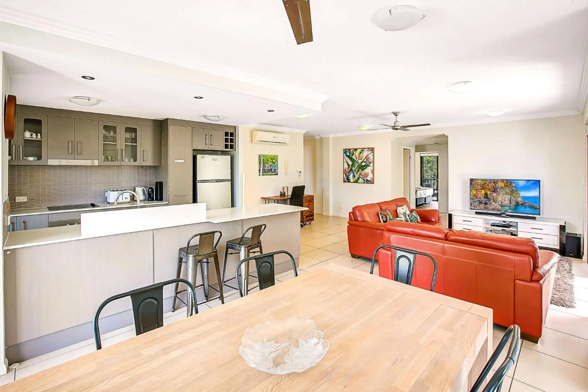 Kitchen or kitchenette in Elysium Apartments