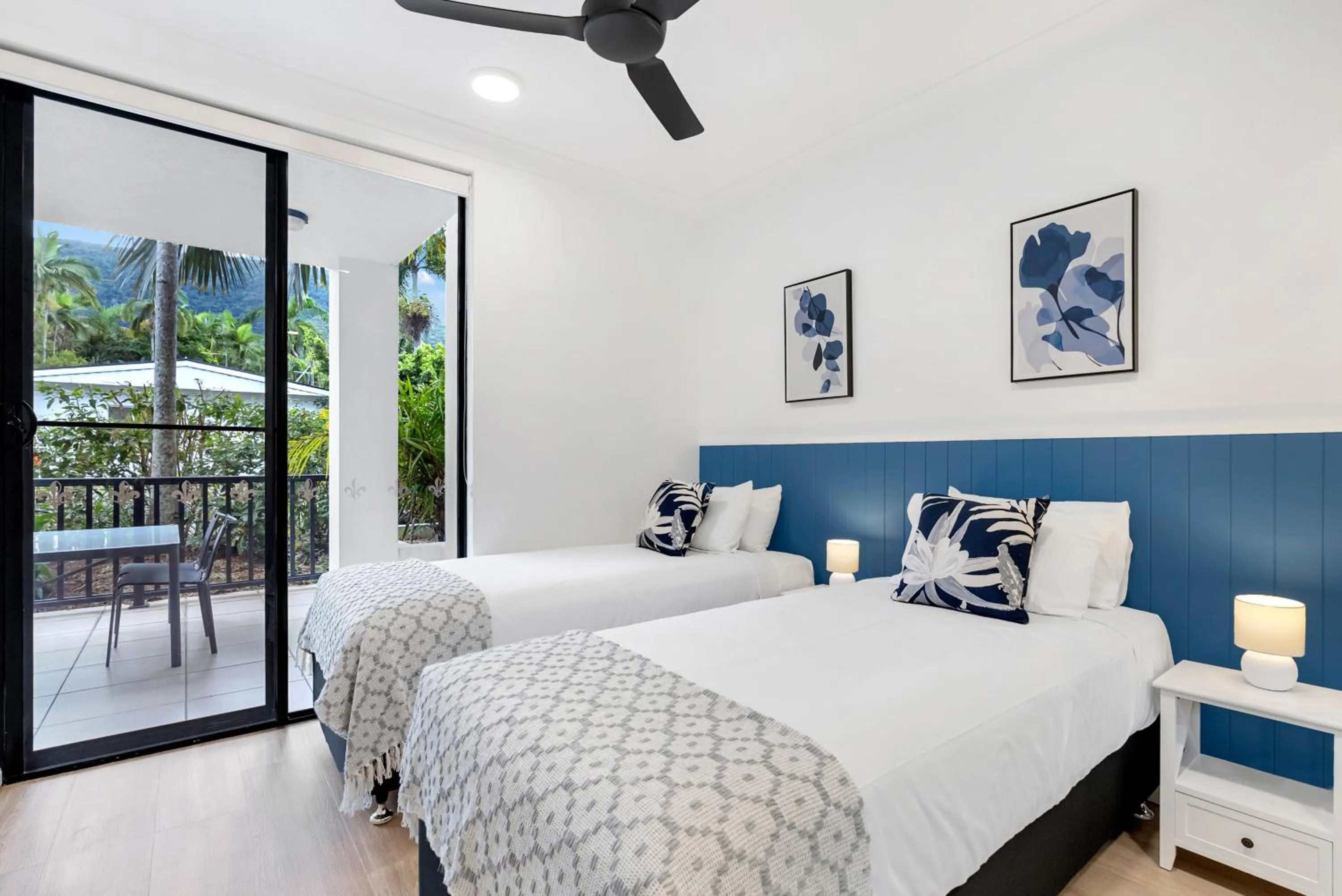 Bedroom, Bed in Elysium Apartments