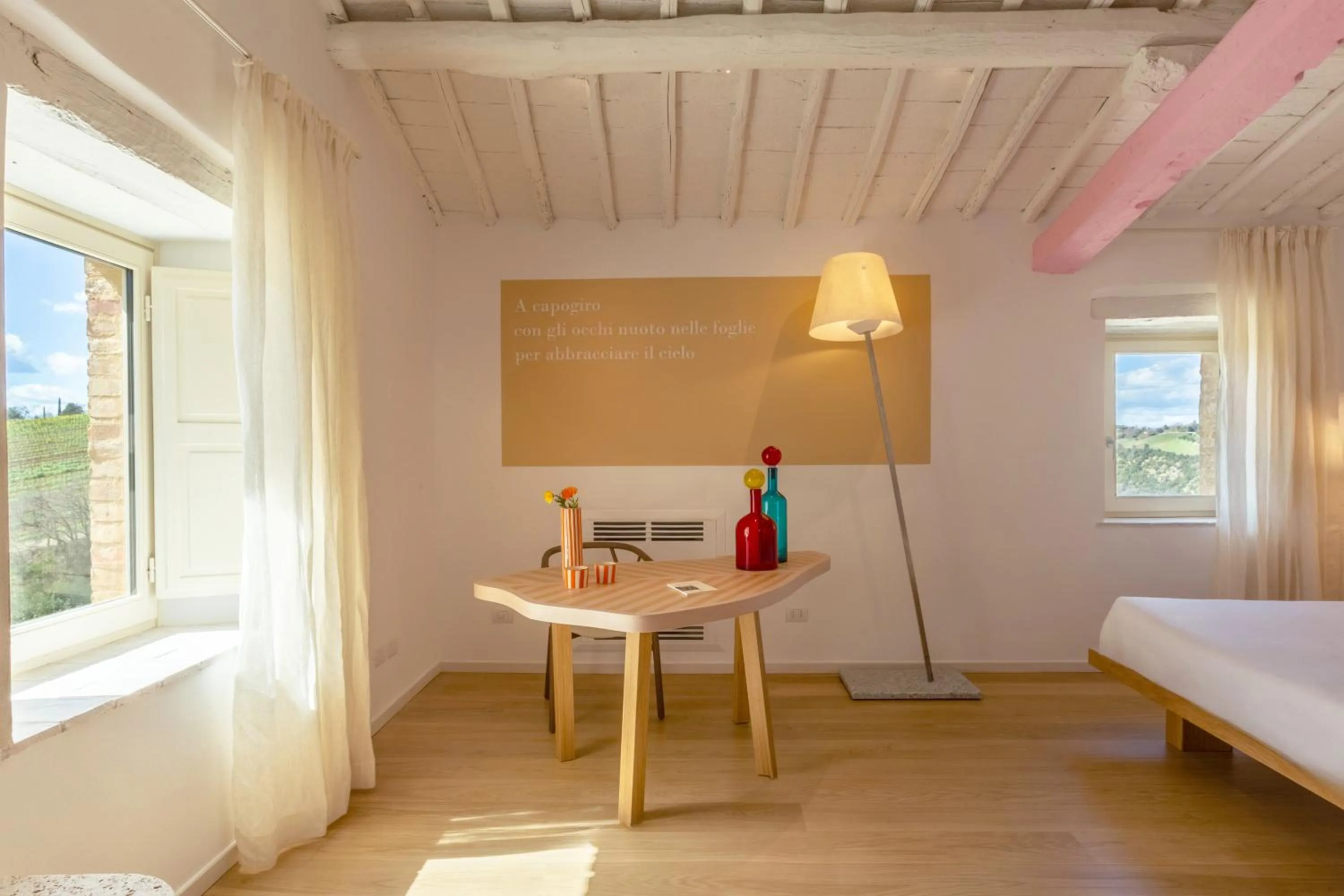 Decorative detail, Bed in Mastrojanni Relais