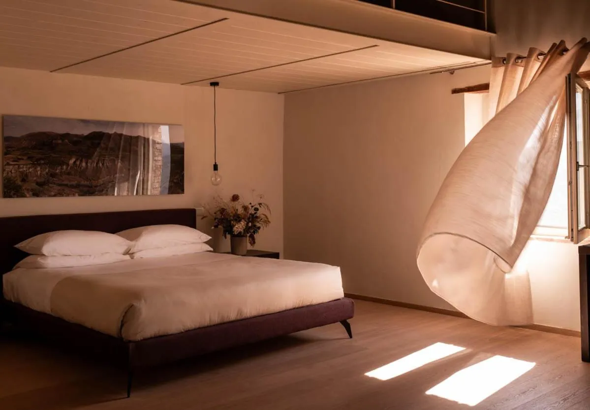 Bed in Mastrojanni Relais