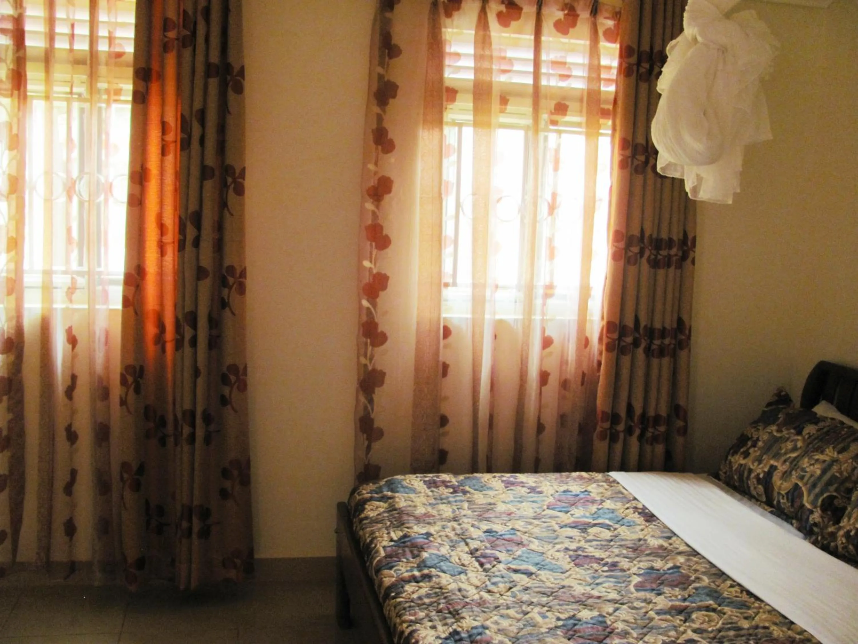Bed in Sadrina Comfort Cottages Kyanja Kampala