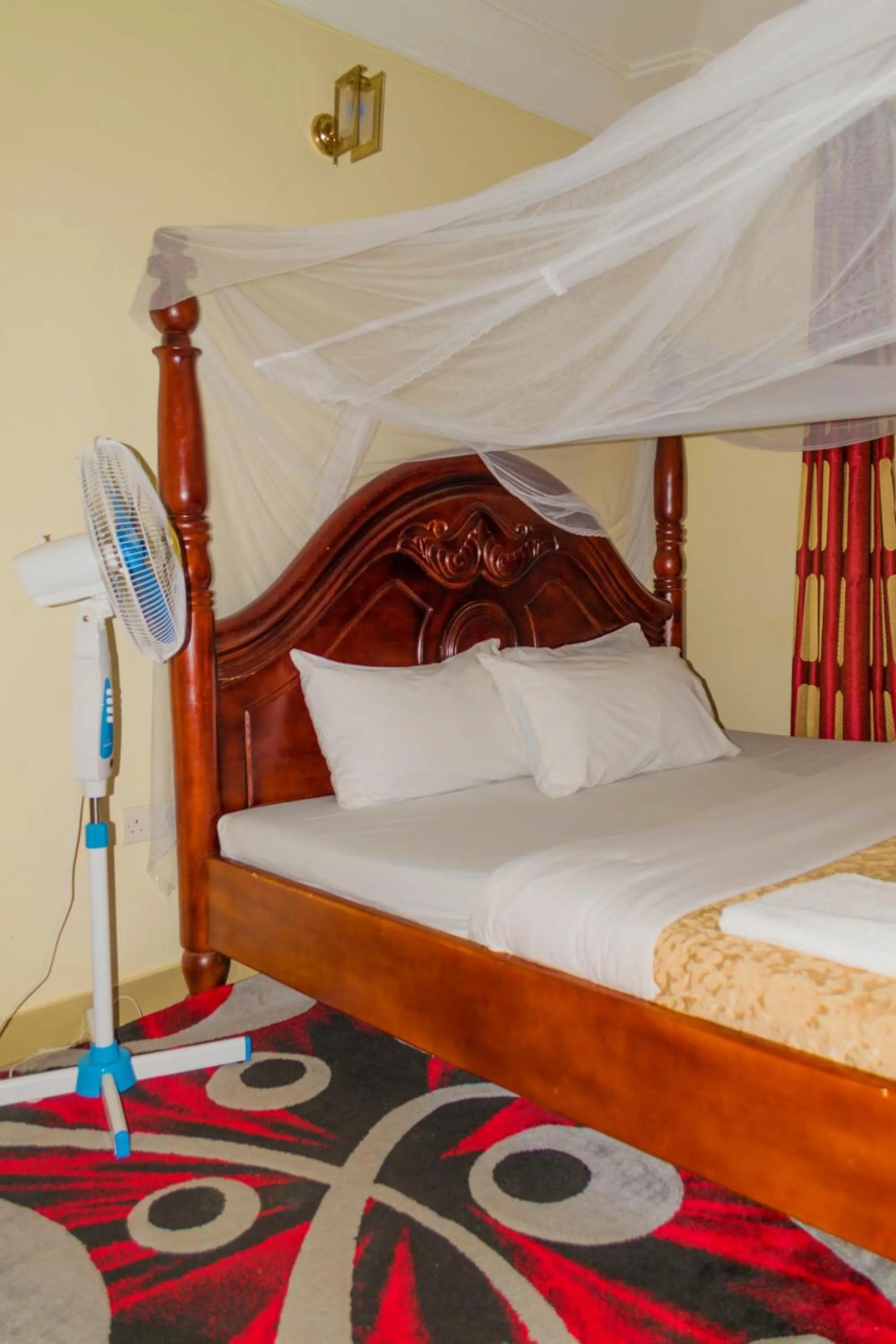 Bed in Sadrina Comfort Cottages Kyanja Kampala
