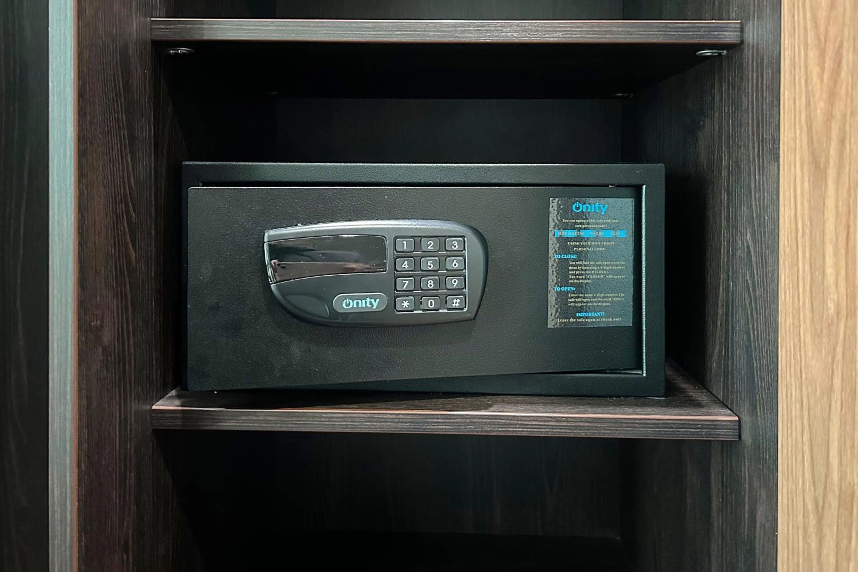 safe in Hotel Levell