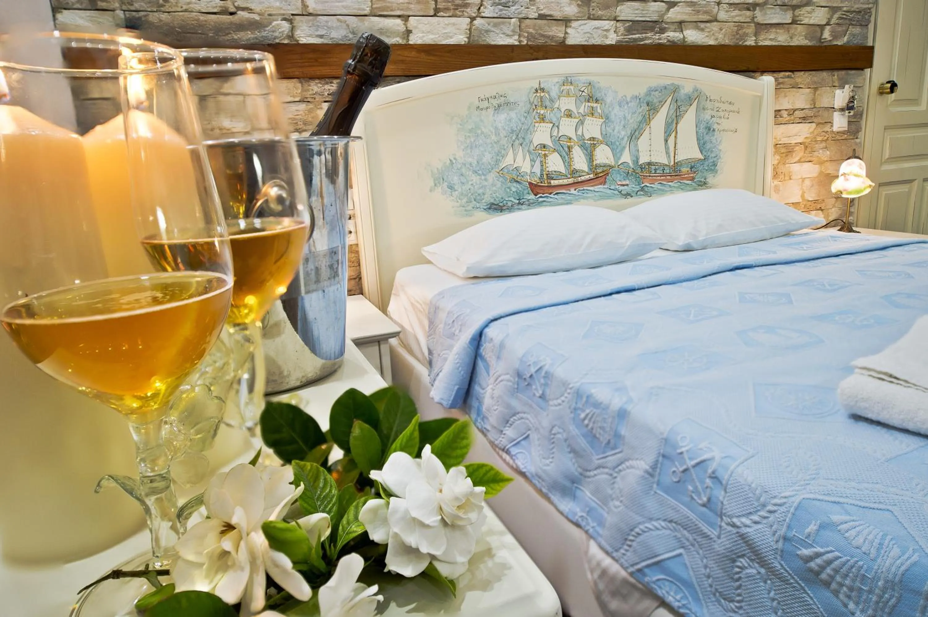 Decorative detail, Bed in Flamingo Hotel Pelion - Seaside Superior Studios & Suites