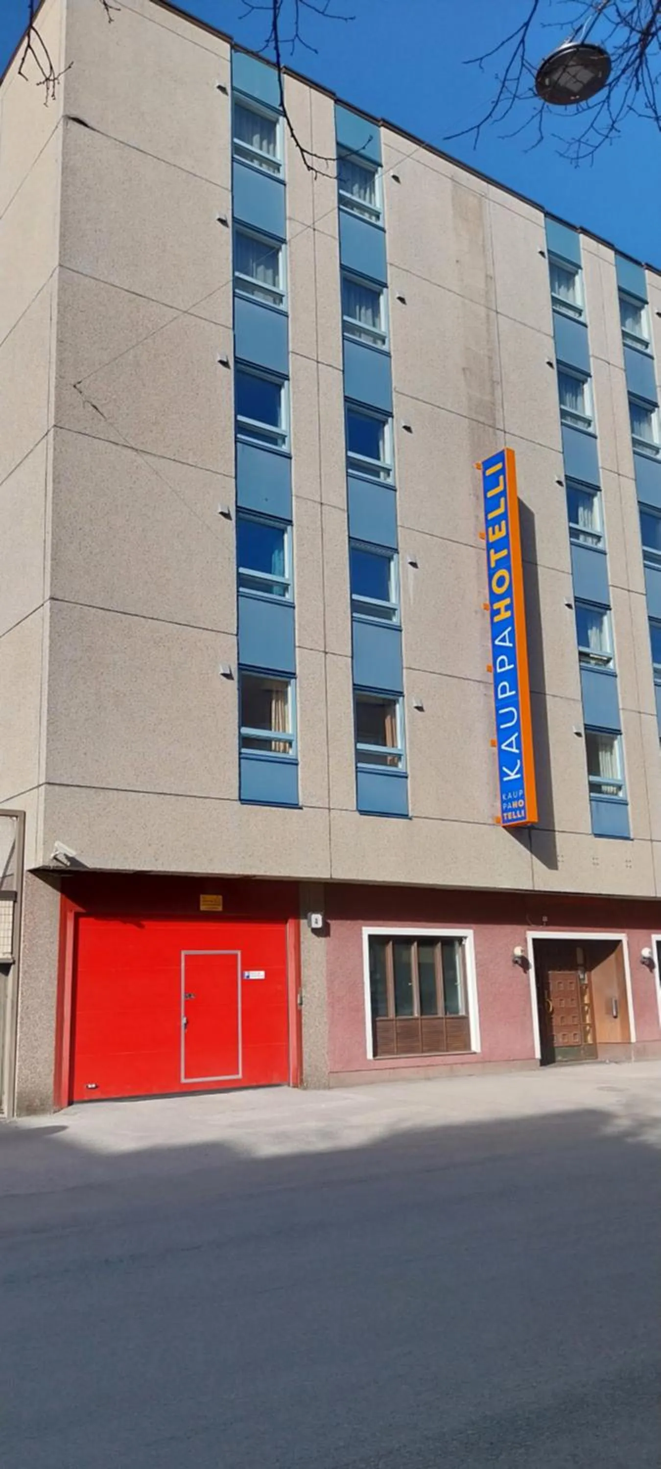 Property building in Kauppahotelli