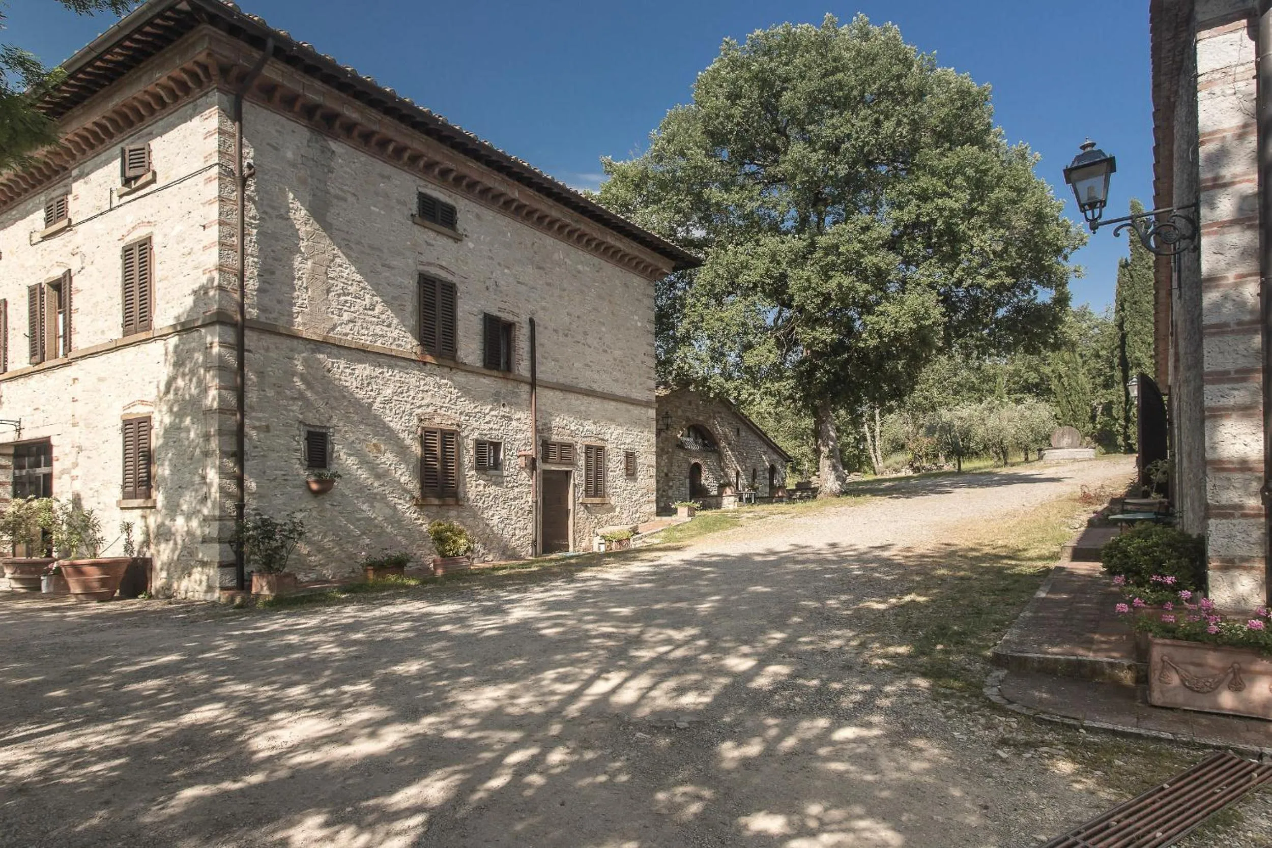 Facade/entrance in Relais Santa Cristina