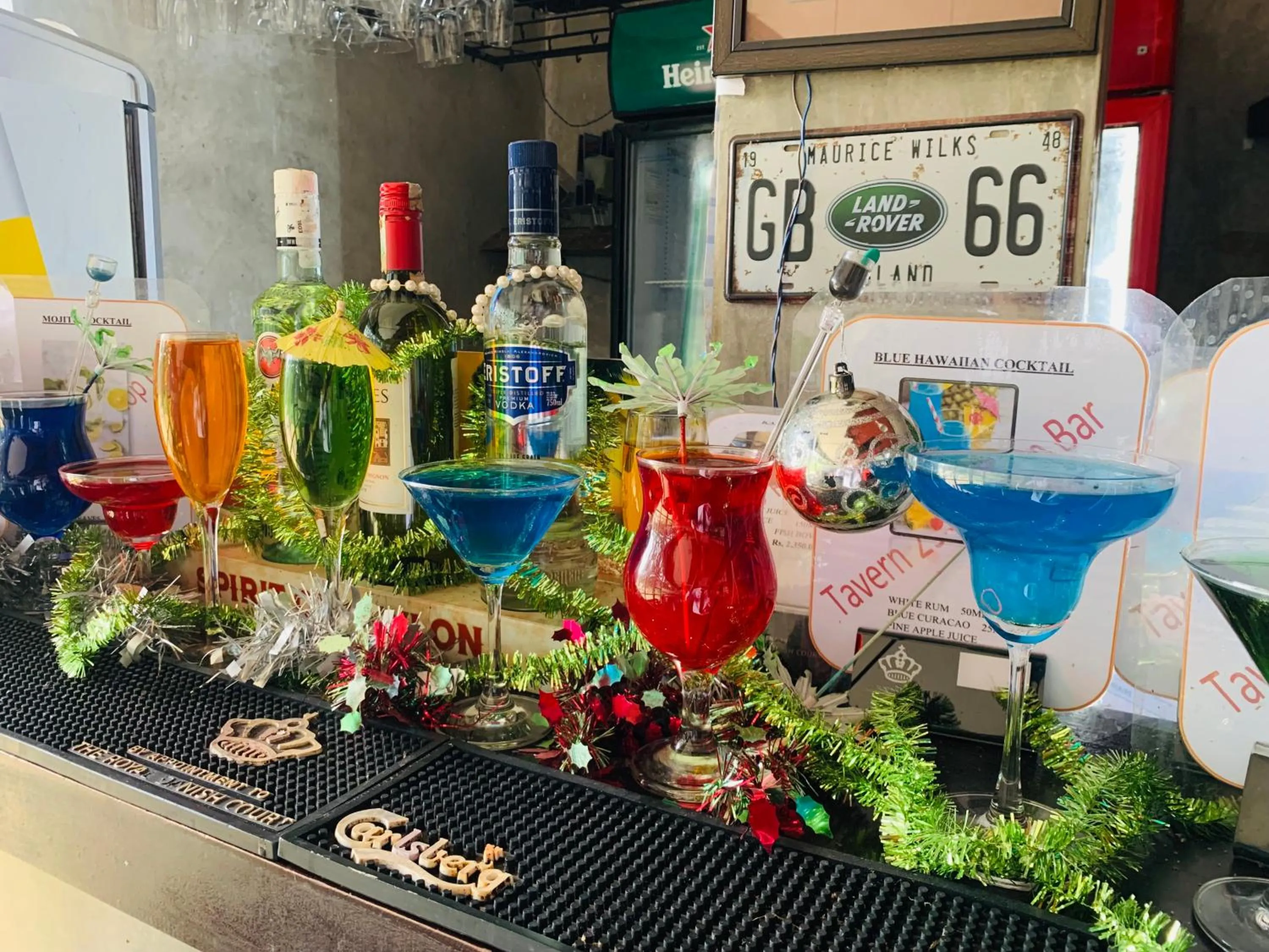 Lounge or bar in Hotel Gangaaddara