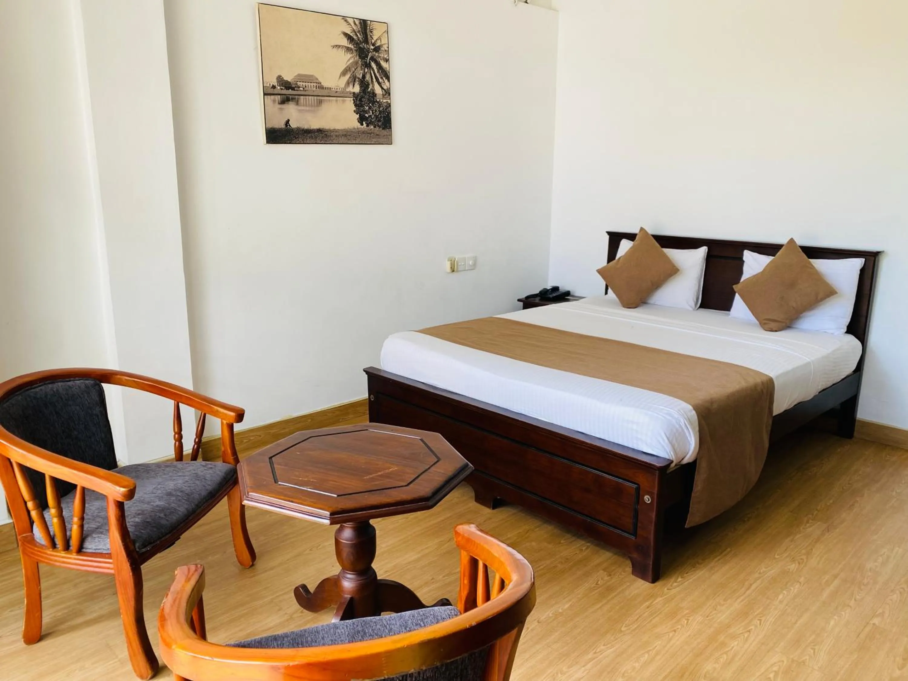 Photo of the whole room, Bed in Hotel Gangaaddara