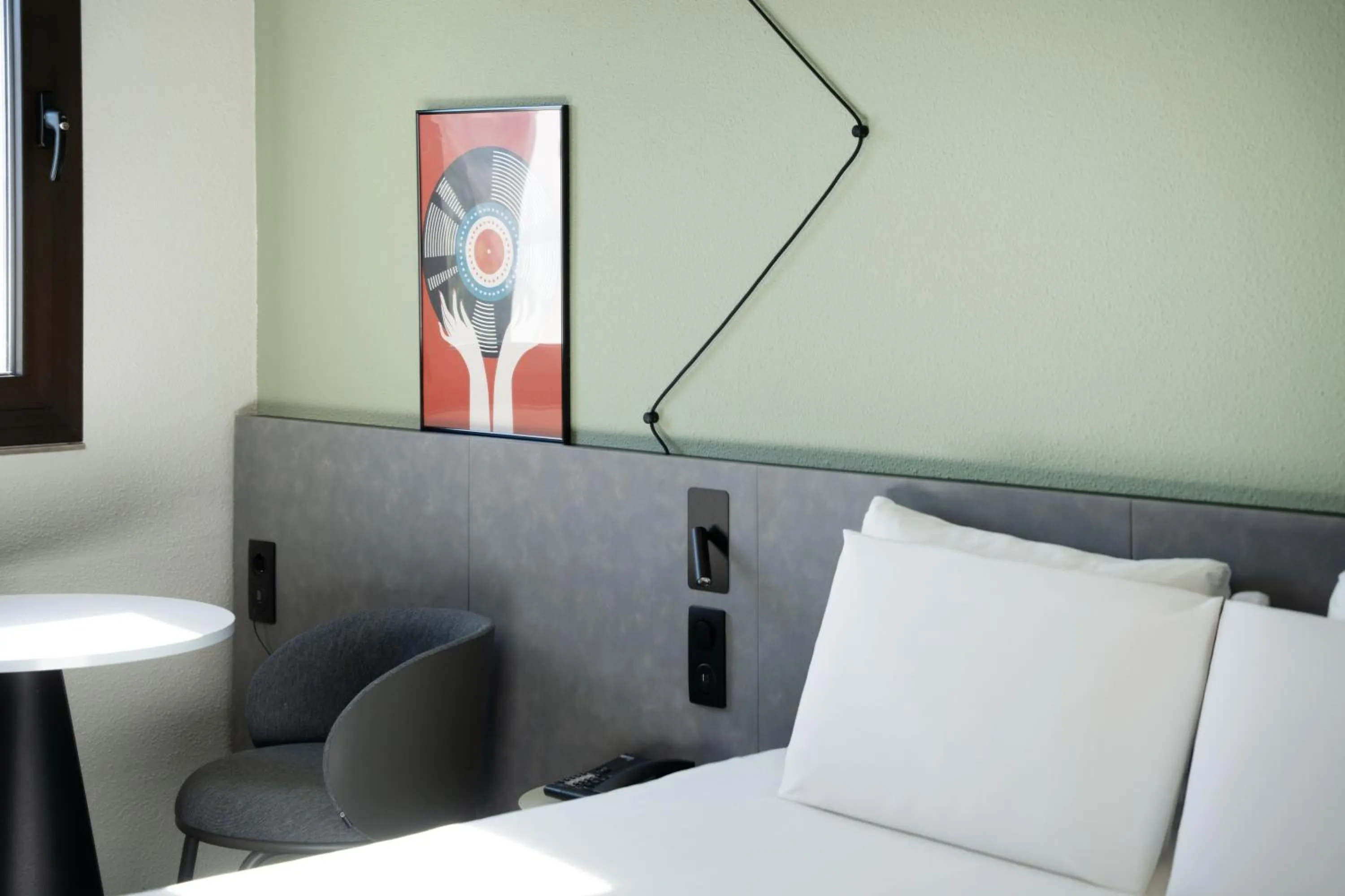 Bed in Hotel Ibis Coimbra Centro