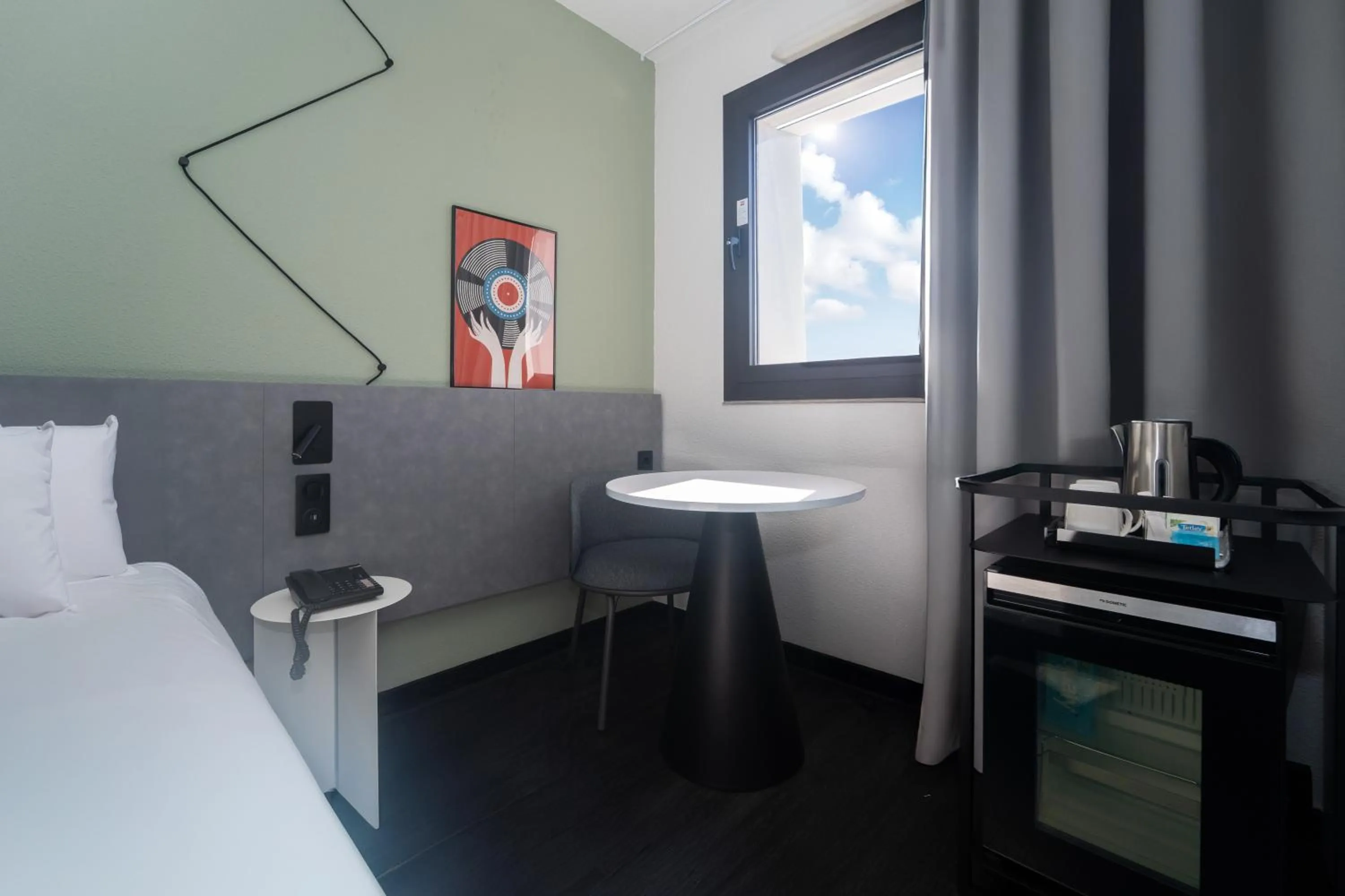 Bed in Hotel Ibis Coimbra Centro