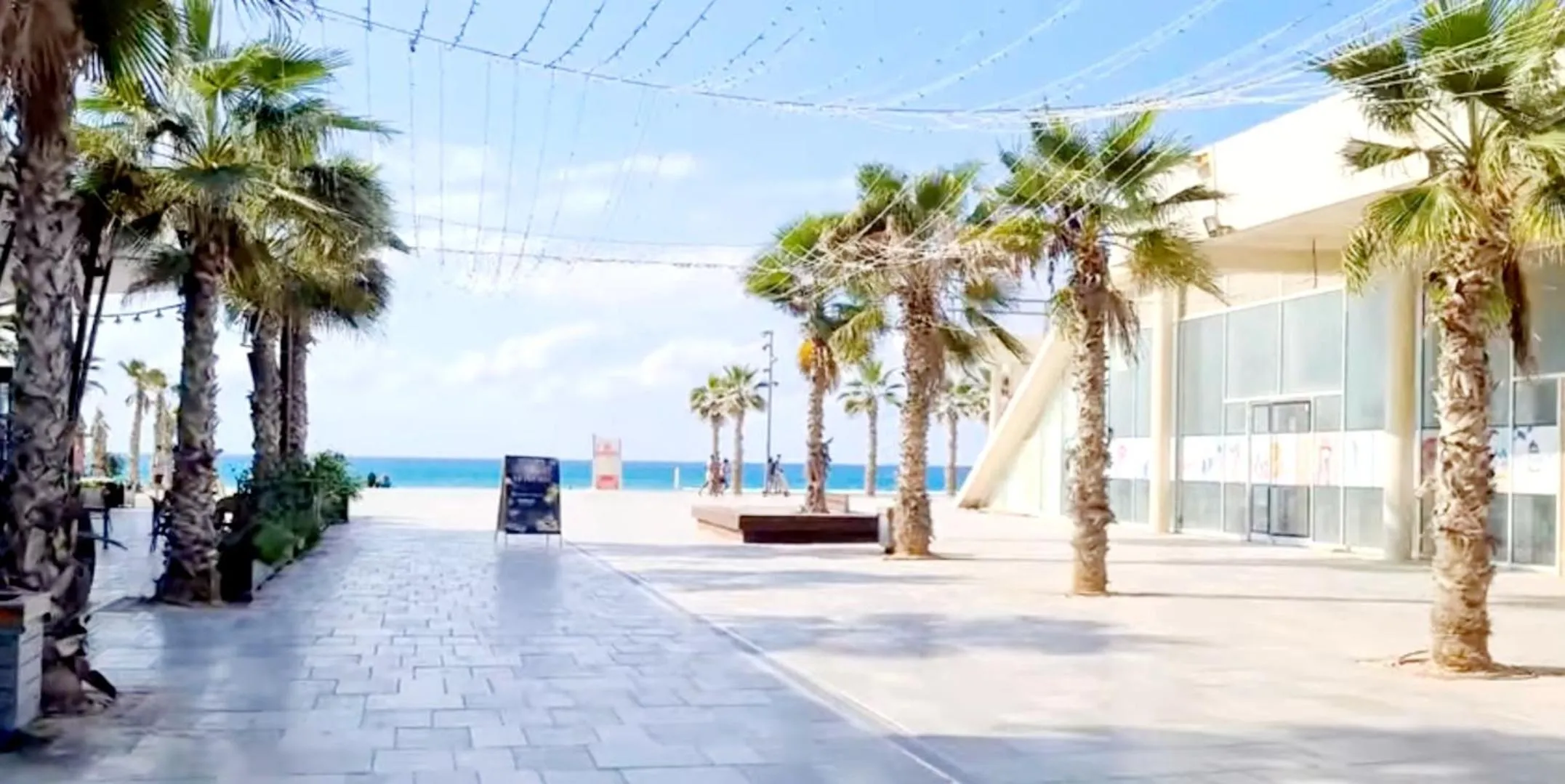 Property building in Beachfront Studio Apartment Bat Yam 412