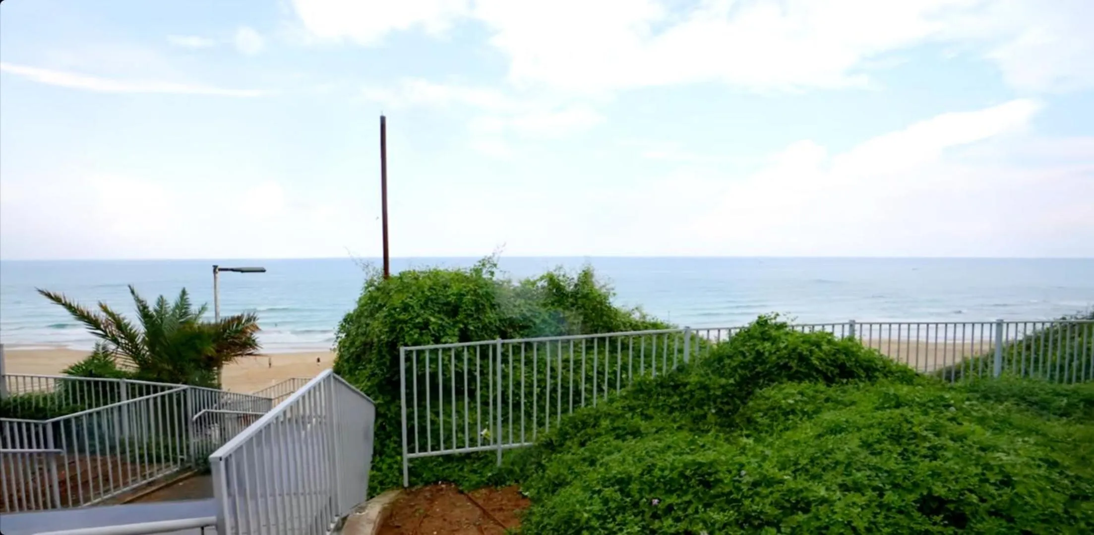 Sea view in Beachfront Studio Apartment Bat Yam 412