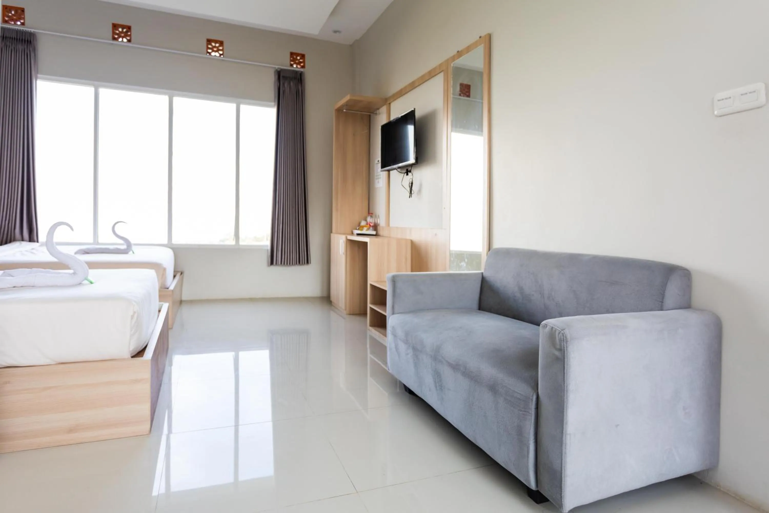 Living room, Bed in Villa Panderman Indah