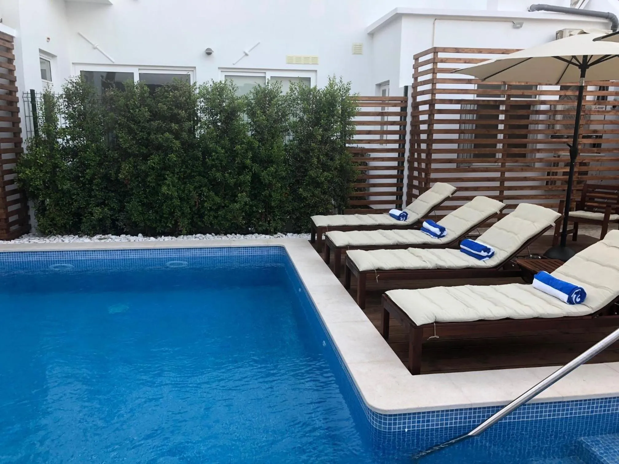 Swimming pool in Villa Rio Guest House Suites