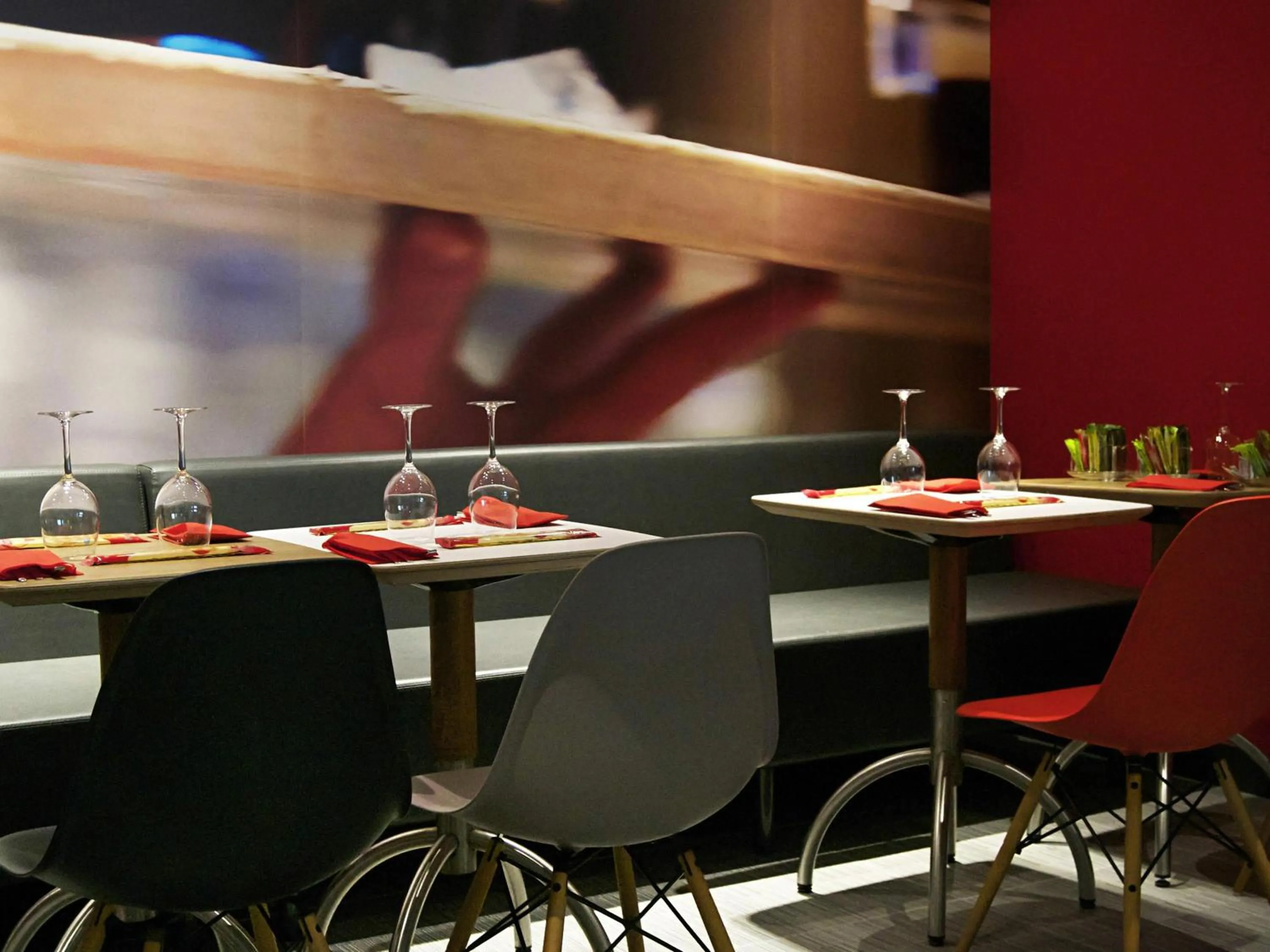 Restaurant/places to eat in Hotel ibis Lisboa Saldanha