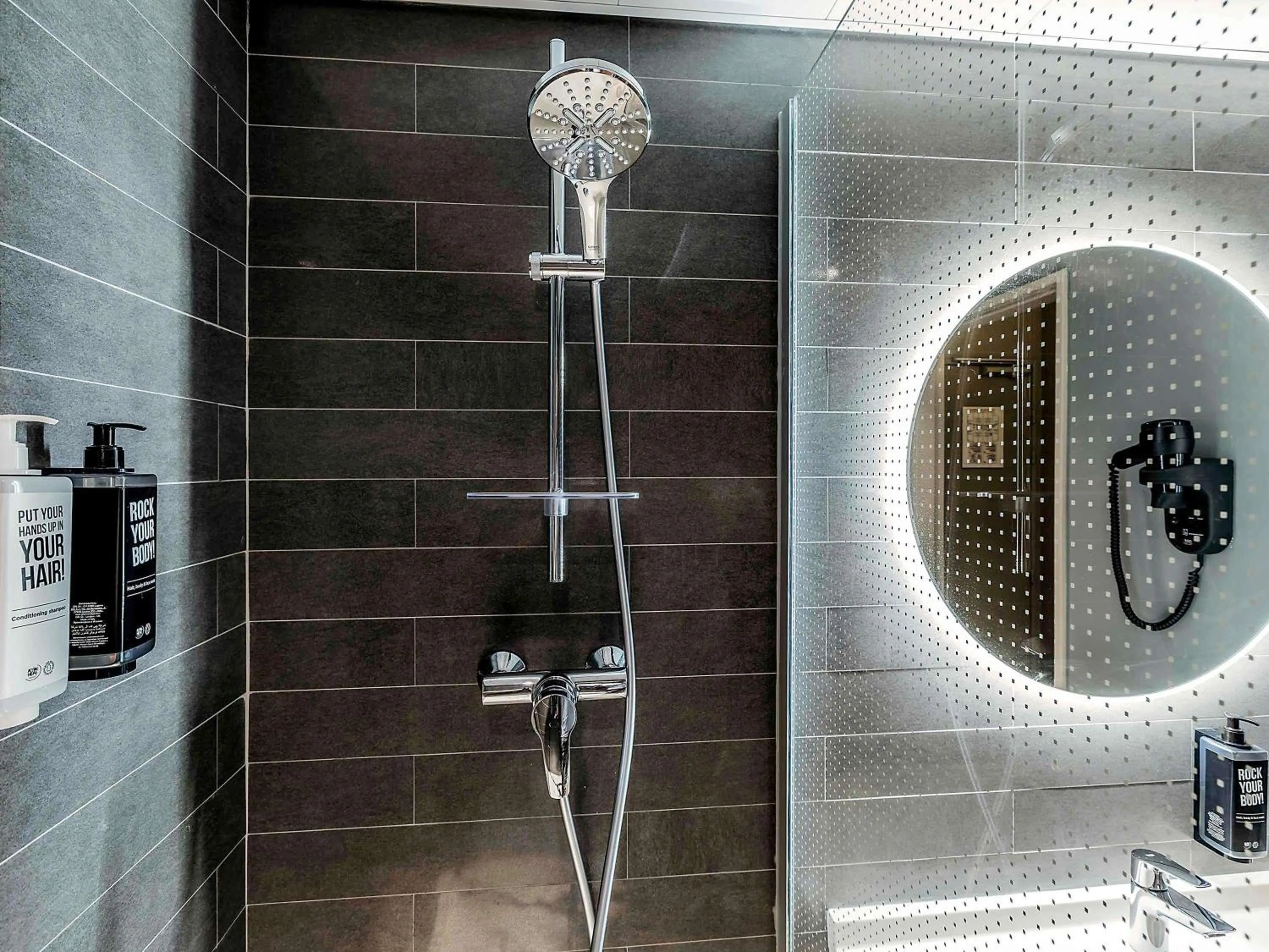 Bedroom in Hotel ibis Lisboa Saldanha