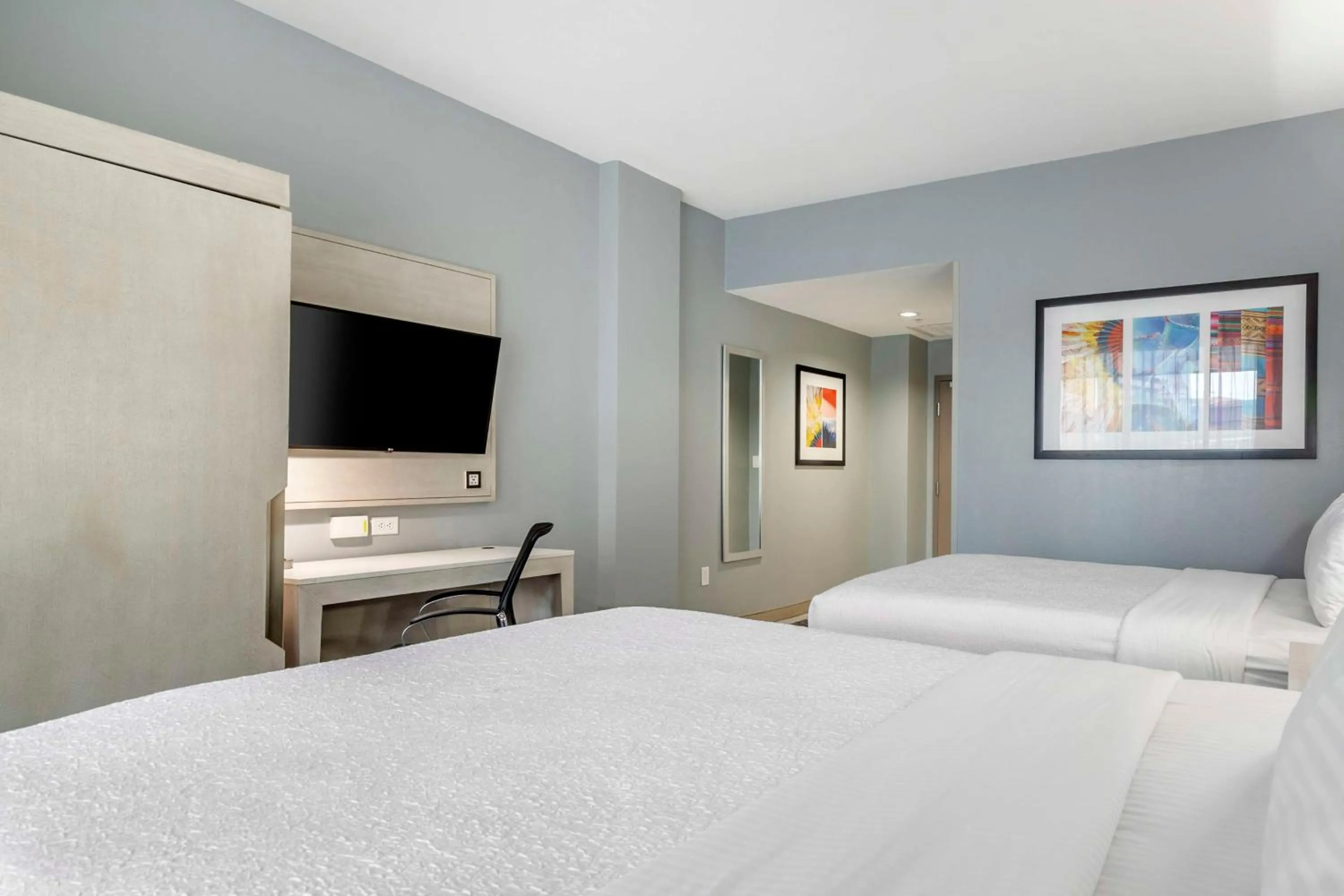 Bedroom in Best Western Premier Historic Travelers Hotel Alamo/Riverwalk