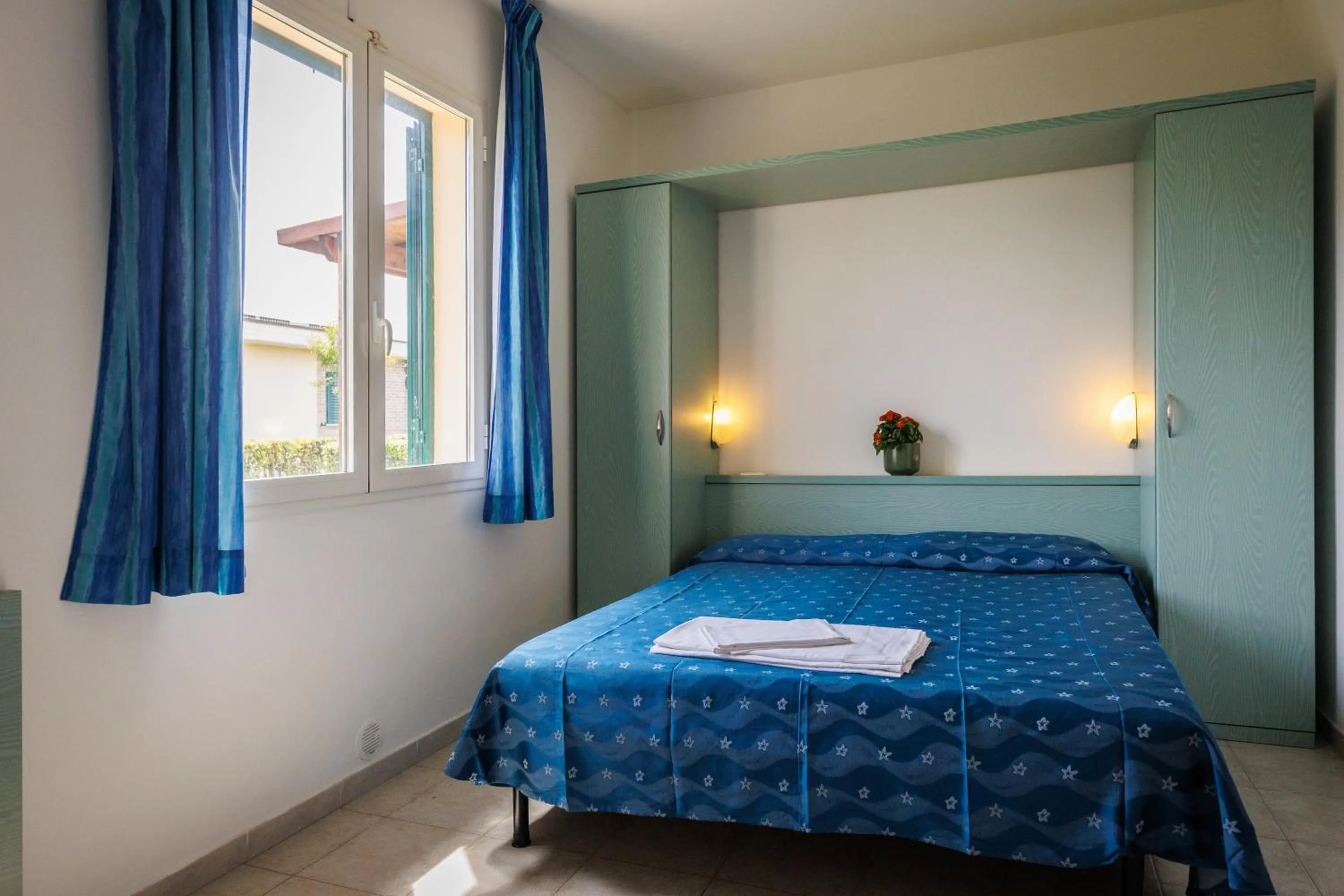 Bedroom, Bed in Villaggio Turistico La Cecinella