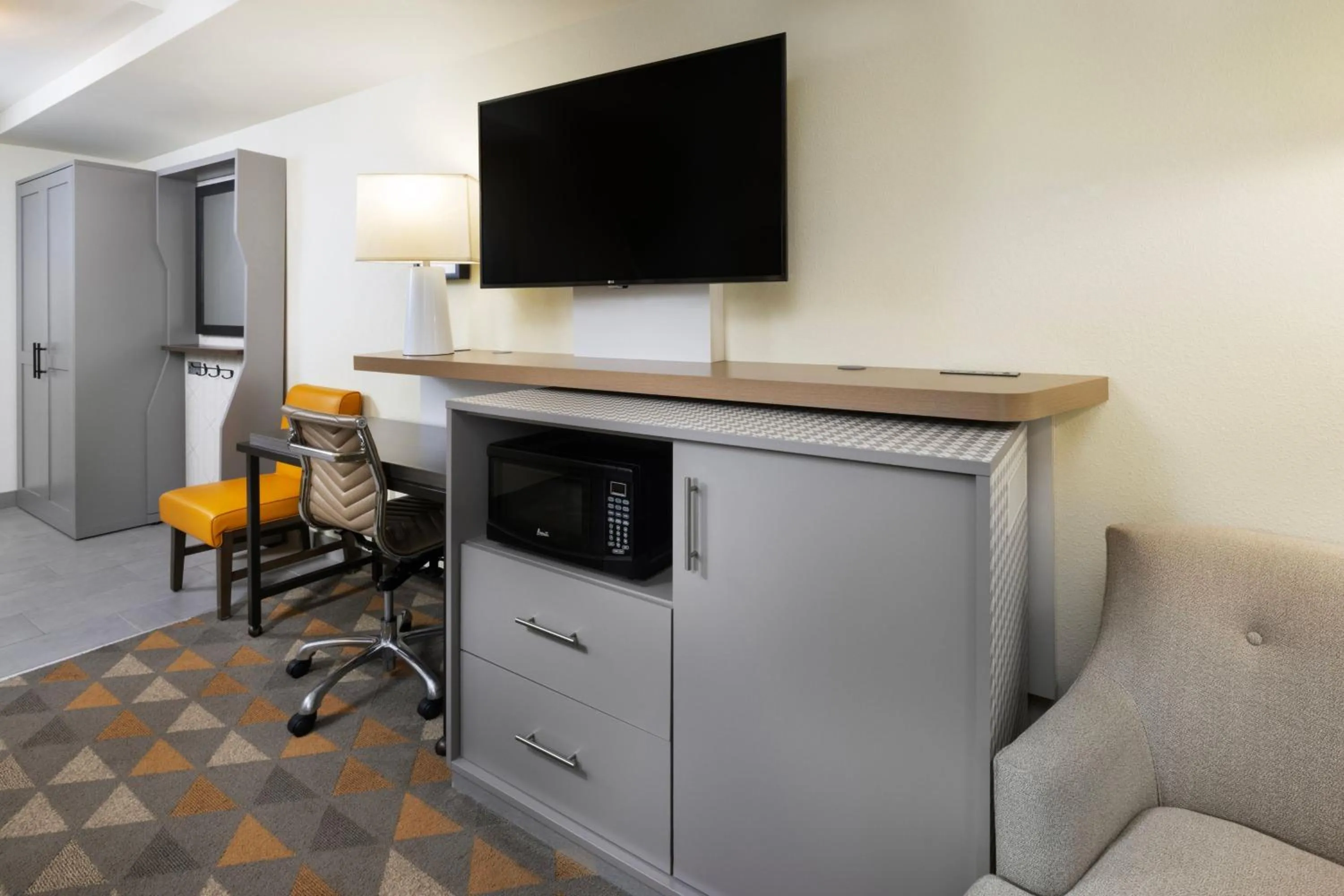 Photo of the whole room in The Scenic Hotel at Biltmore Village