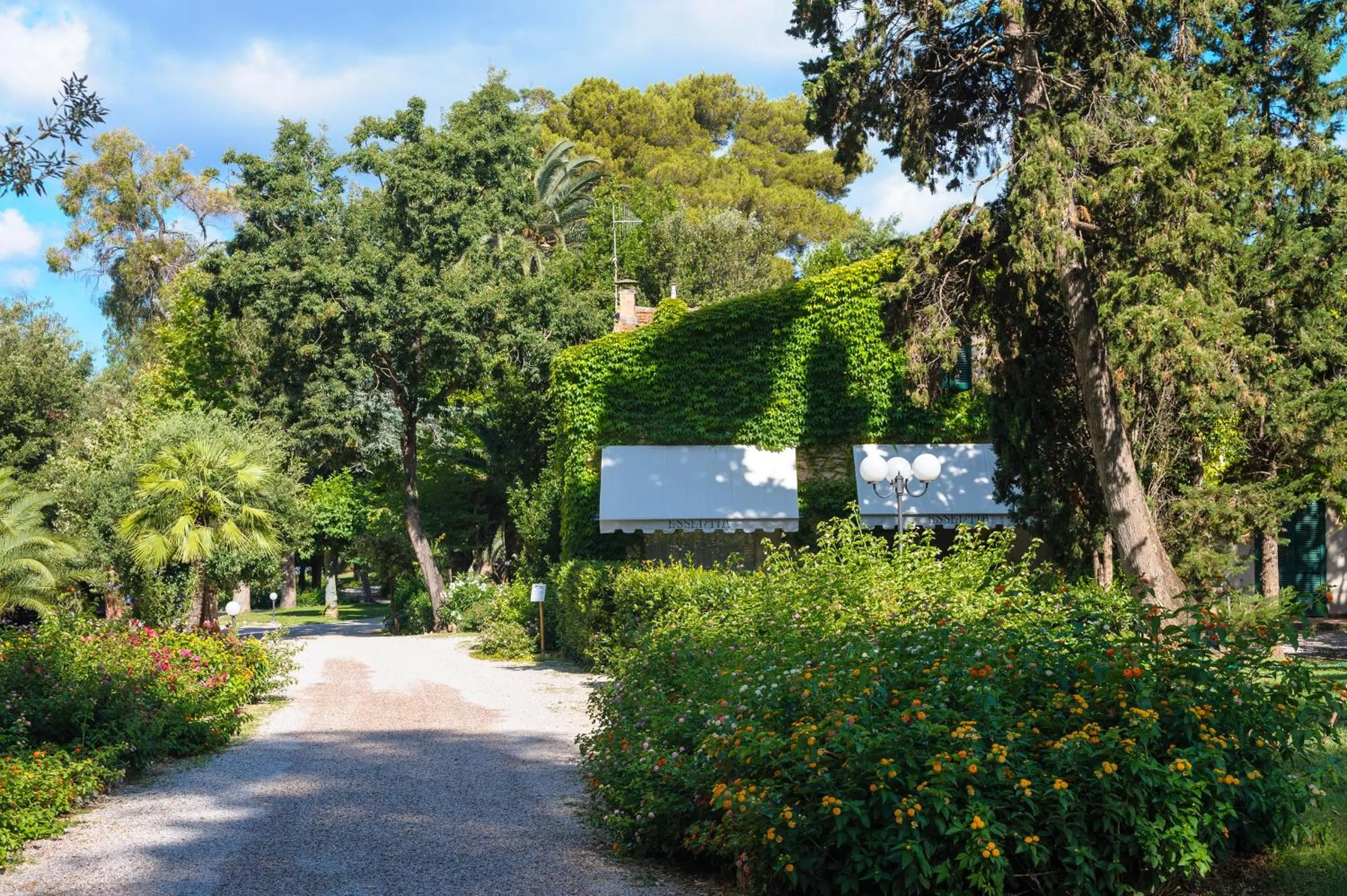 Facade/entrance in Hotel Villa Ottone