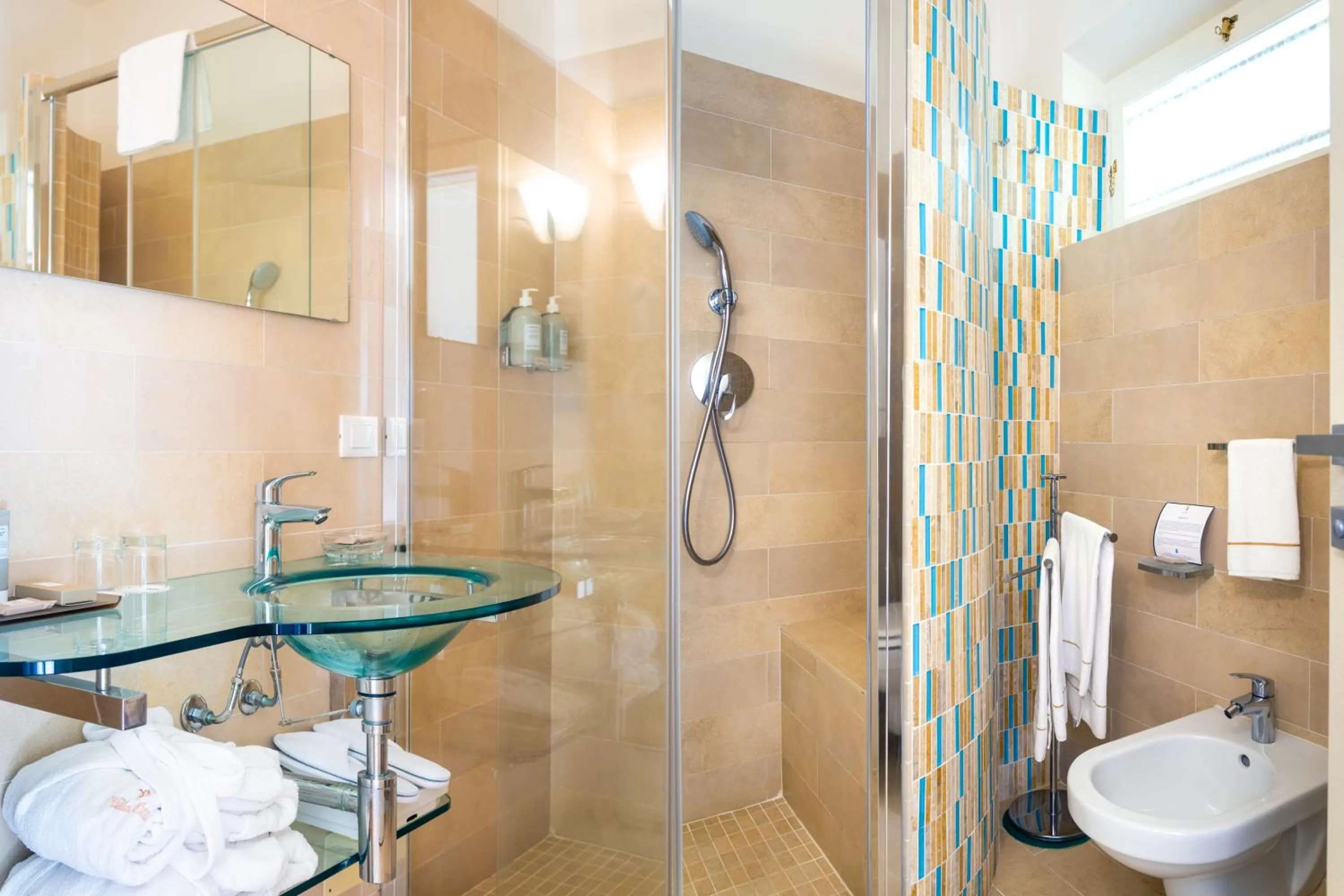 Shower in Hotel Villa Ottone