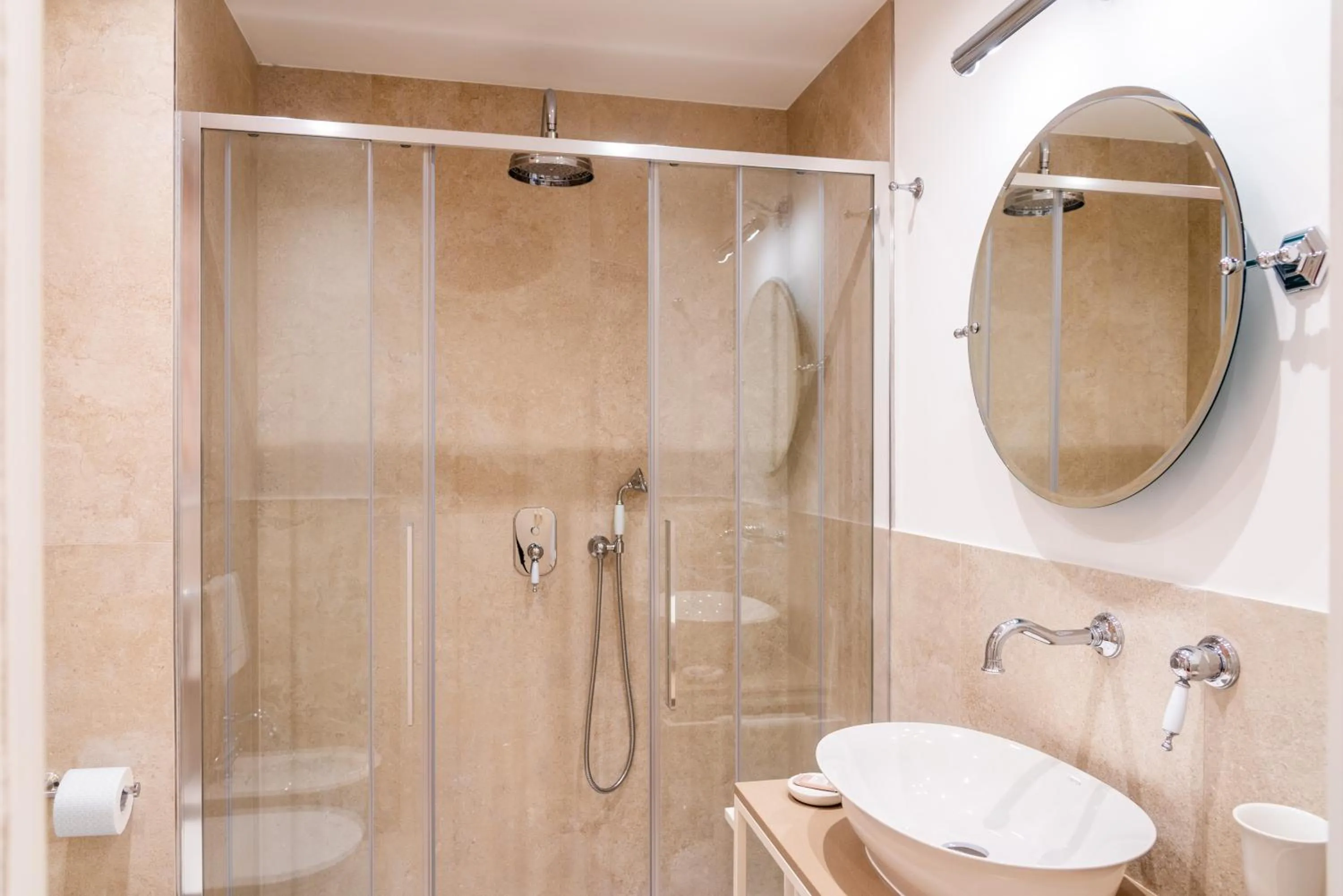 Bathroom in Hotel Villa Ottone