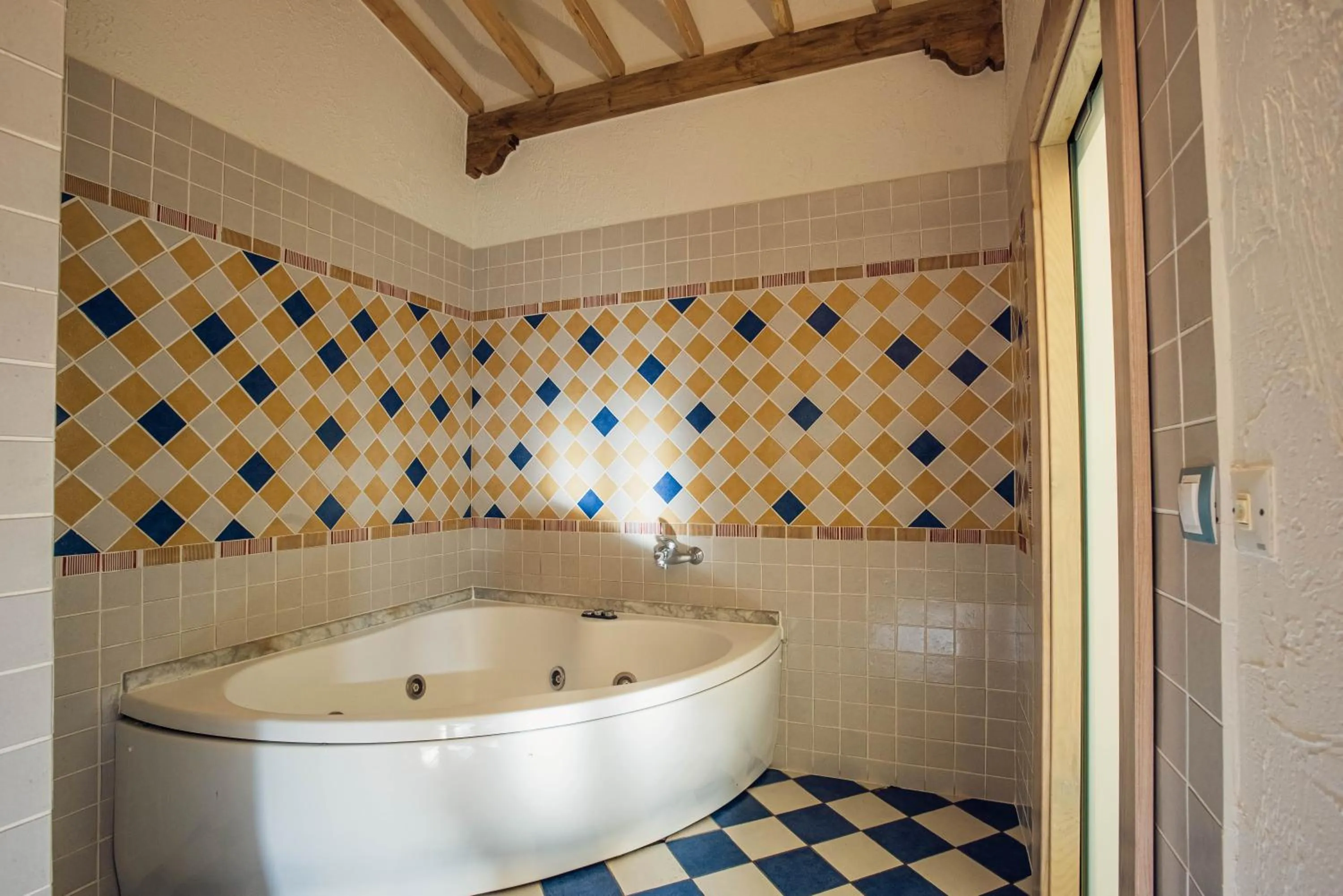 Bath in Hotel Spa Villa Pasiega